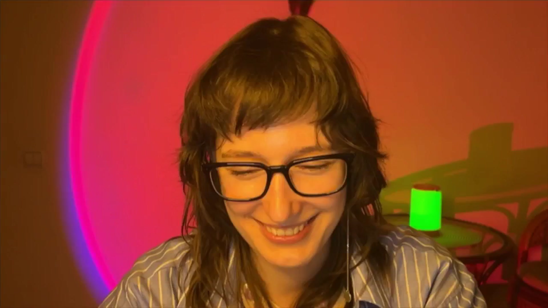 Gallery image thumbnail from LoooneyTunes's myfreecams stream on, 03/19/2025, 19:35 image 17 of 20
