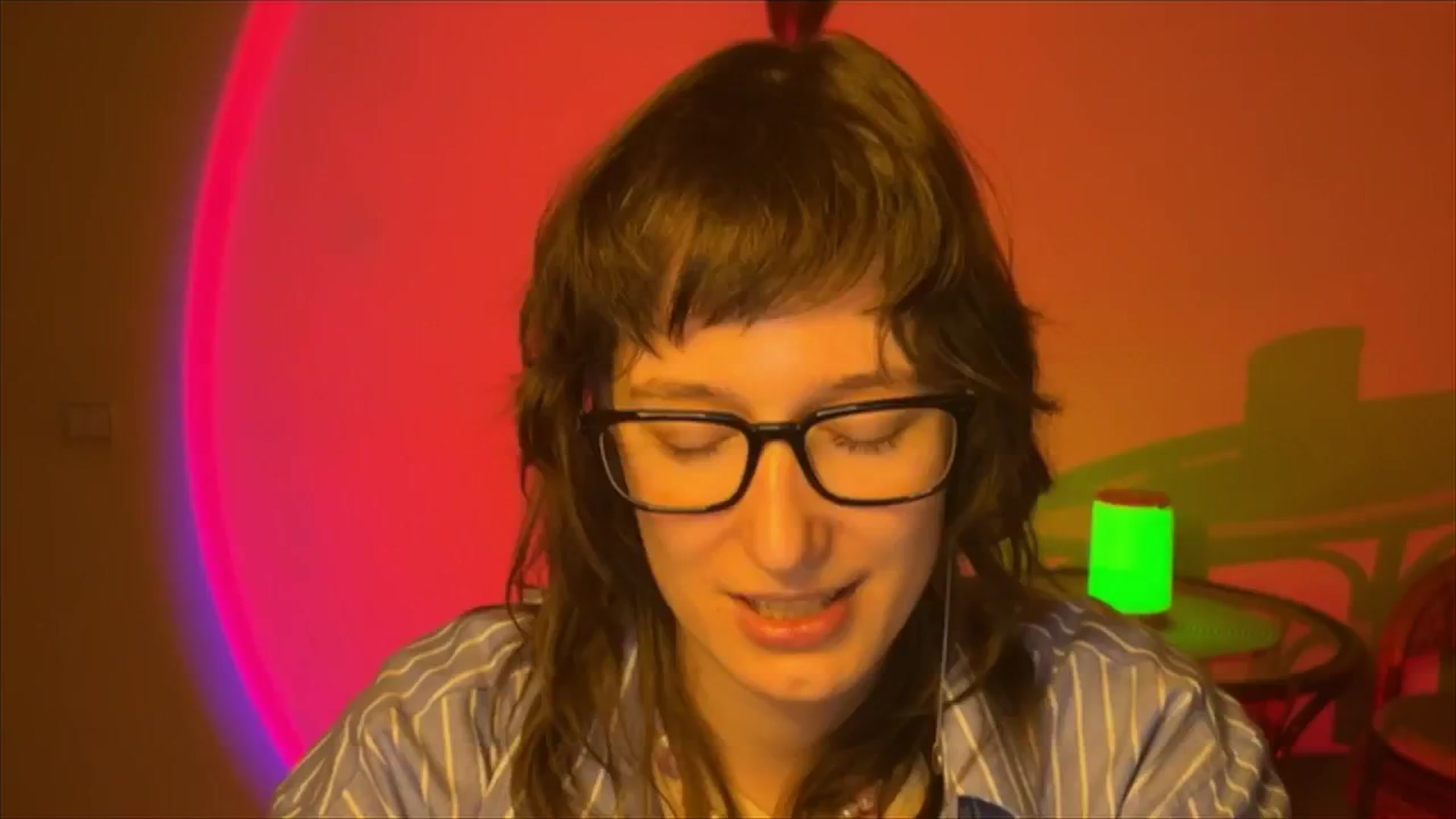 Gallery image thumbnail from LoooneyTunes's myfreecams stream on, 03/19/2025, 19:35 image 15 of 20