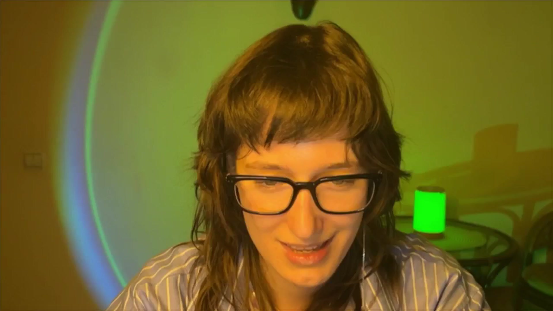 Gallery image thumbnail from LoooneyTunes's myfreecams stream on, 03/19/2025, 19:35 image 18 of 20