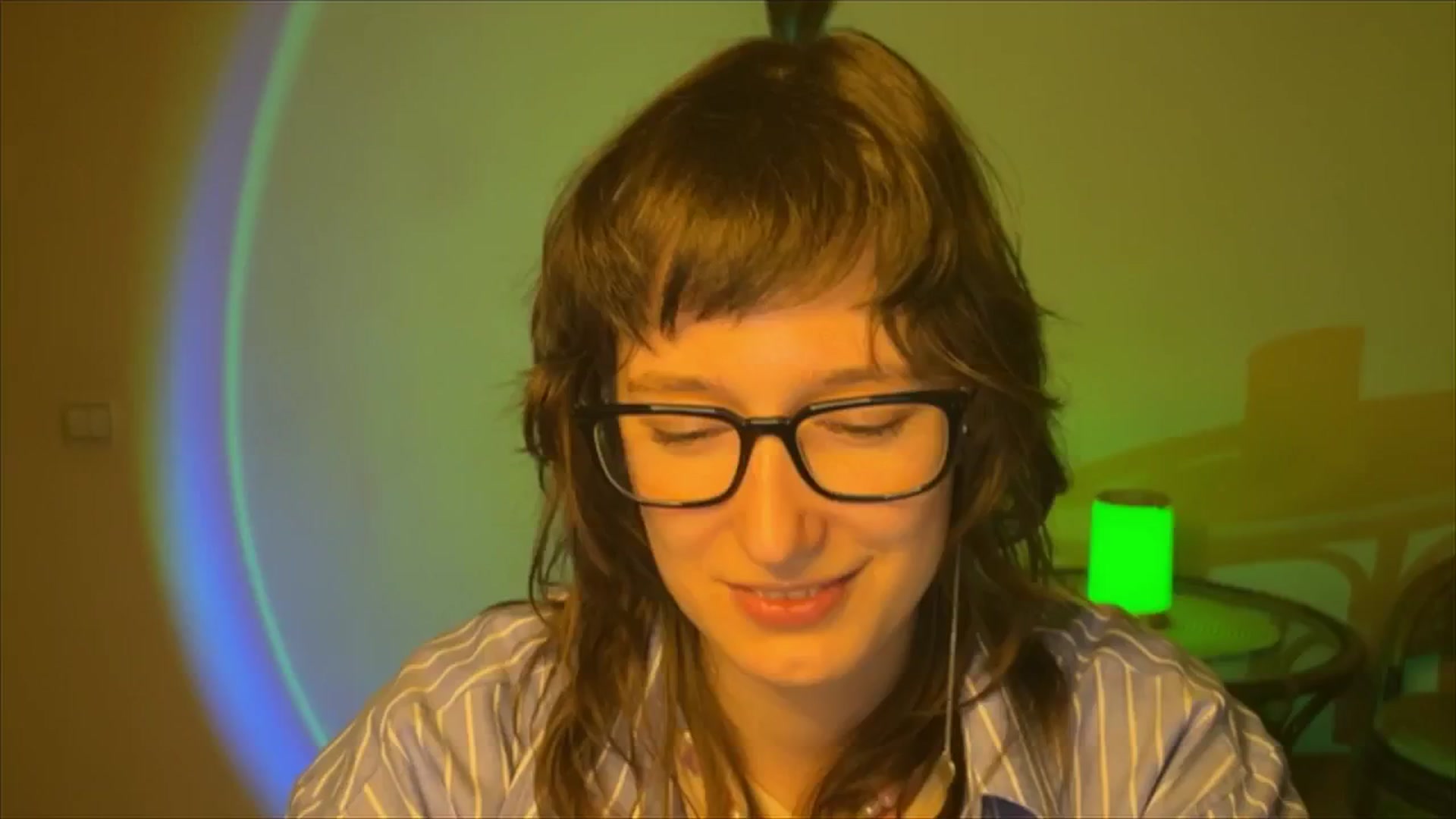 Gallery image thumbnail from LoooneyTunes's myfreecams stream on, 03/19/2025, 19:35 image 16 of 20