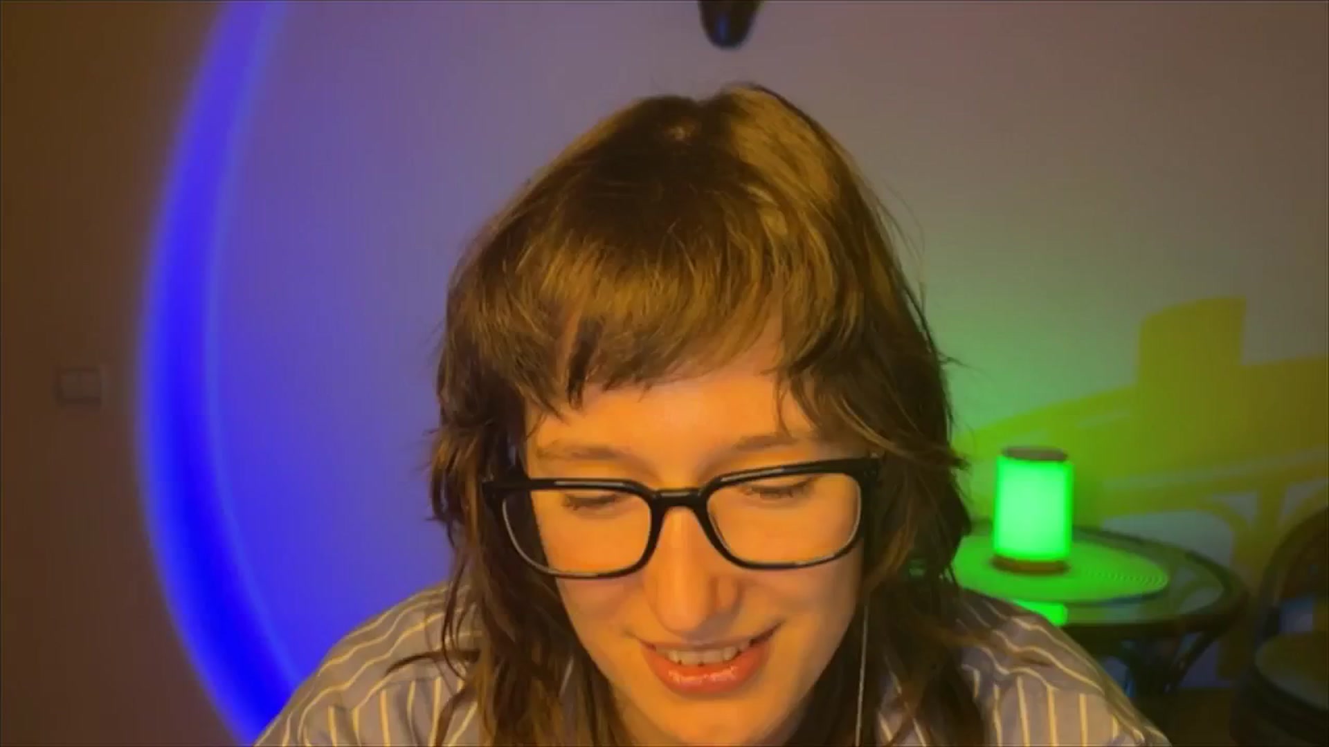 Gallery image thumbnail from LoooneyTunes's myfreecams stream on, 03/19/2025, 19:35 image 4 of 20