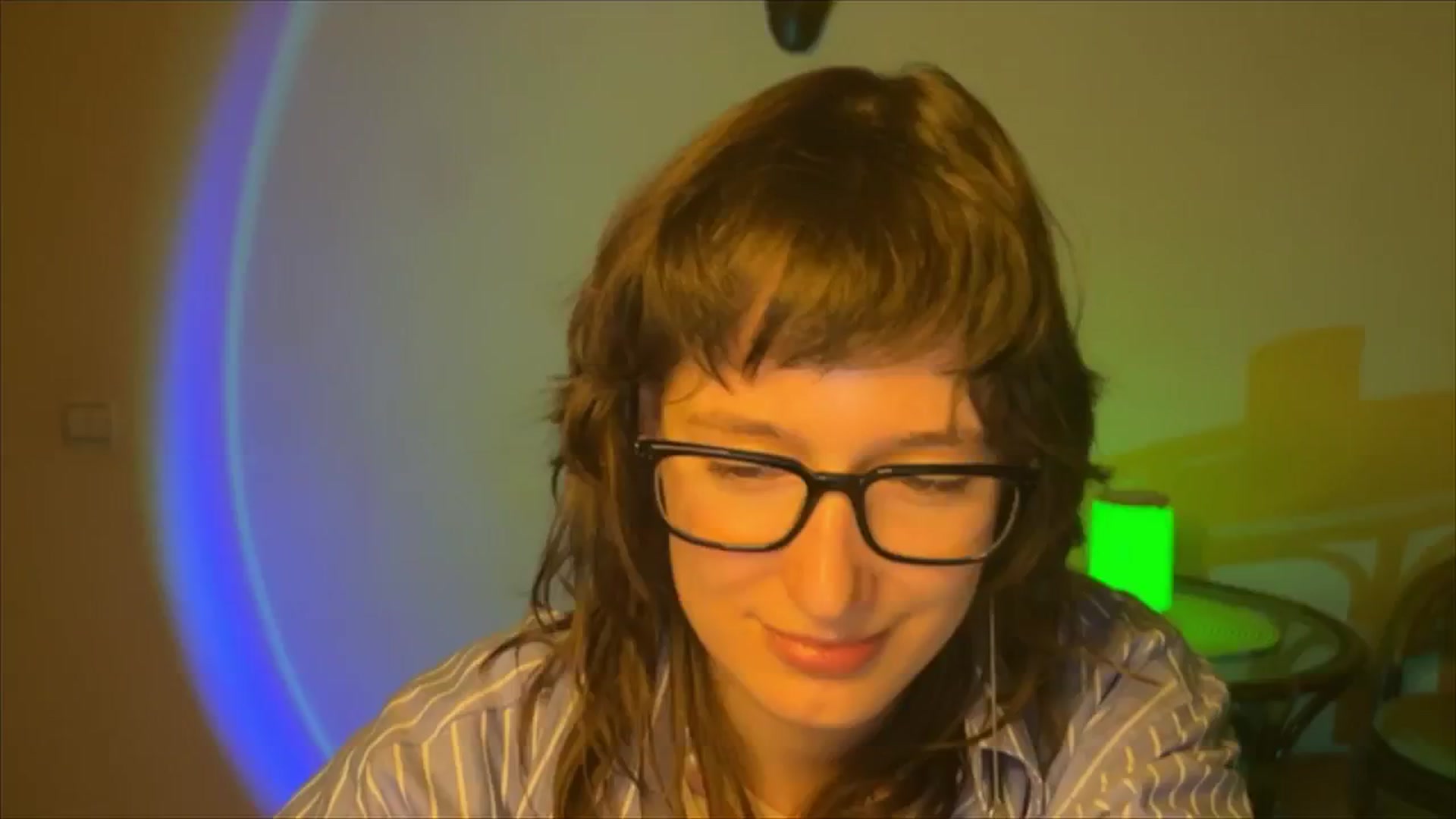 Gallery image thumbnail from LoooneyTunes's myfreecams stream on, 03/19/2025, 19:35 image 12 of 20