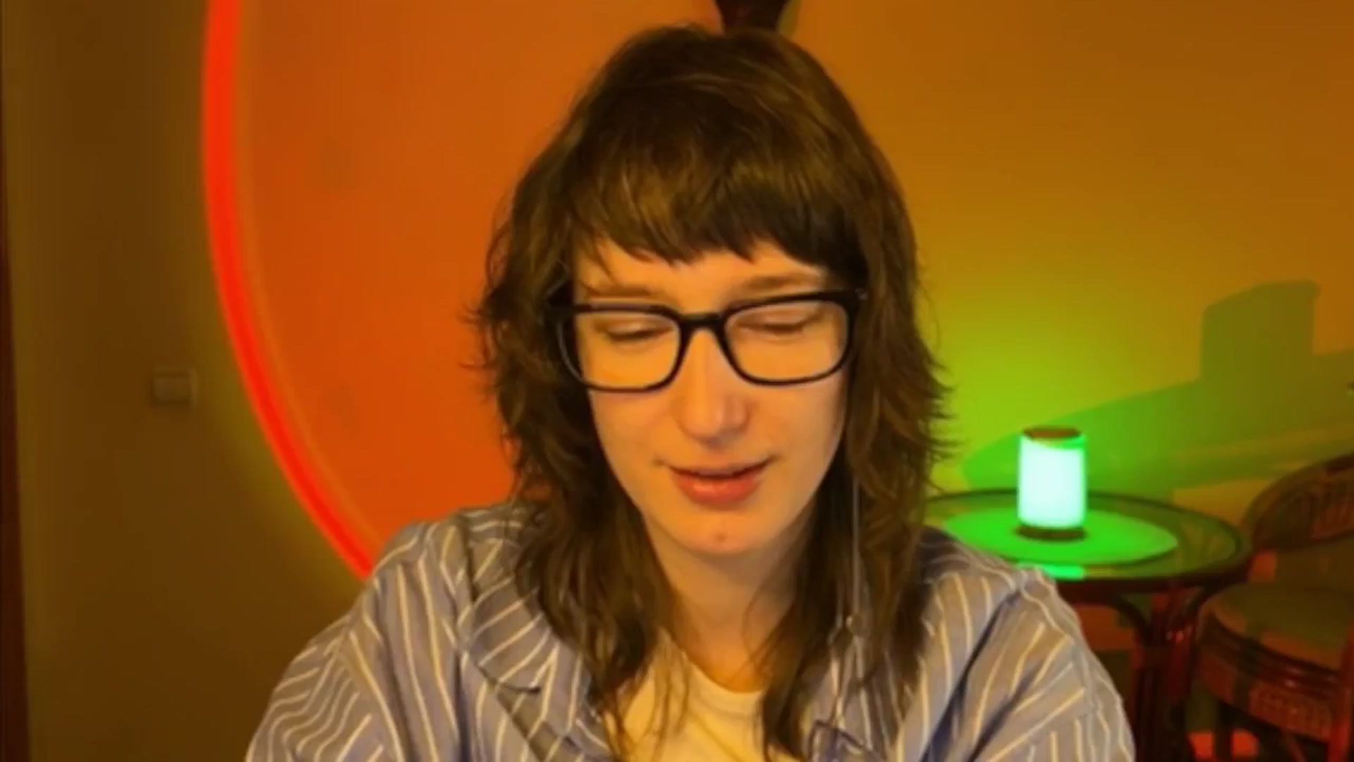 Gallery image thumbnail from LoooneyTunes's myfreecams stream on, 03/26/2025, 12:21 image 7 of 20