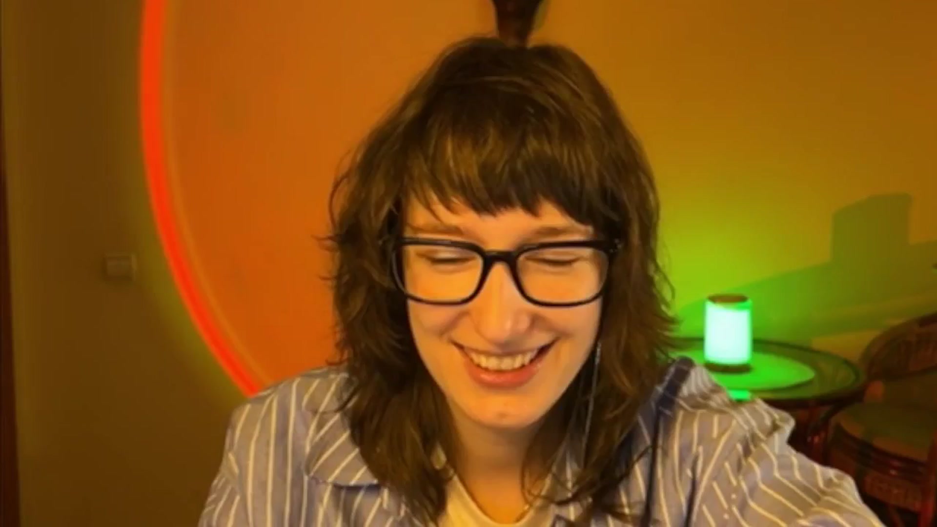 Gallery image thumbnail from LoooneyTunes's myfreecams stream on, 03/26/2025, 12:21 image 13 of 20