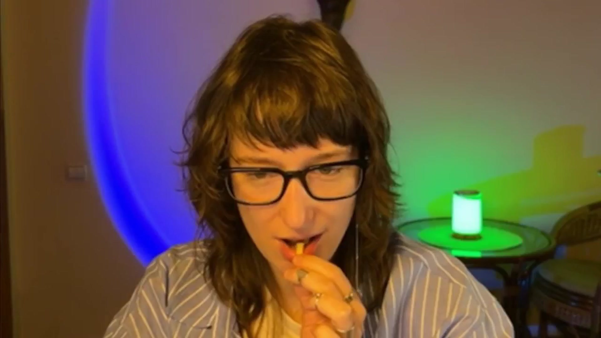 Gallery image thumbnail from LoooneyTunes's myfreecams stream on, 03/26/2025, 12:21 image 4 of 20