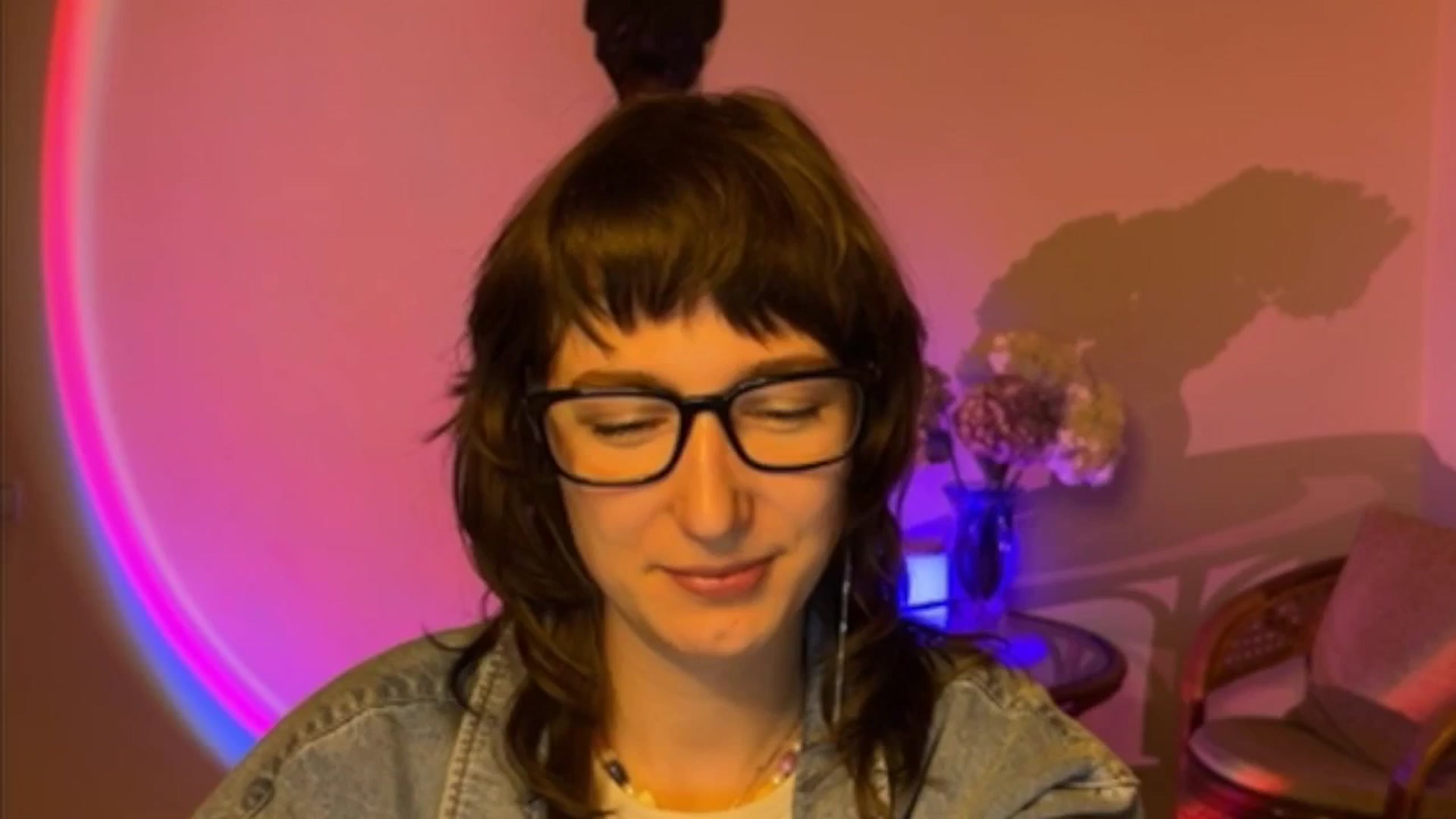 Gallery image thumbnail from LoooneyTunes's myfreecams stream on, 04/01/2025, 18:30 image 4 of 20