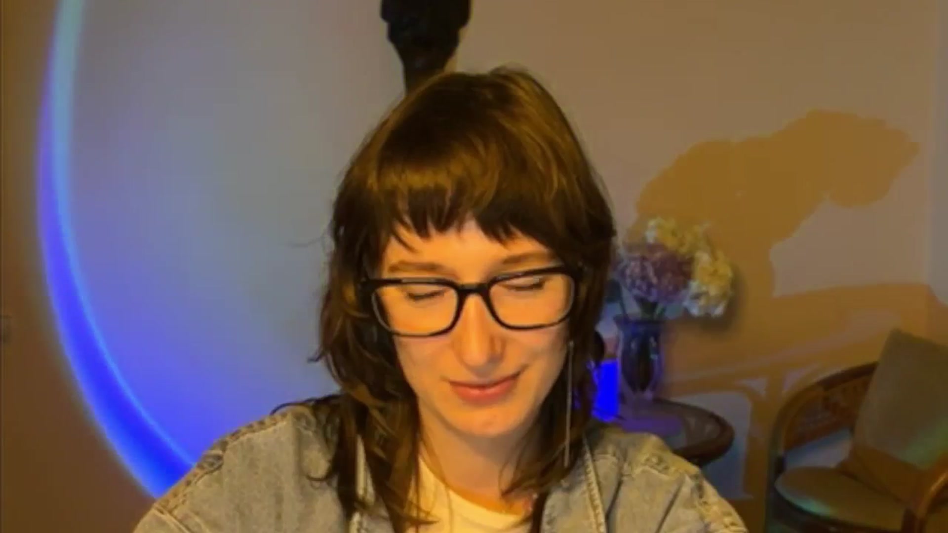Gallery image thumbnail from LoooneyTunes's myfreecams stream on, 04/01/2025, 18:30 image 16 of 20
