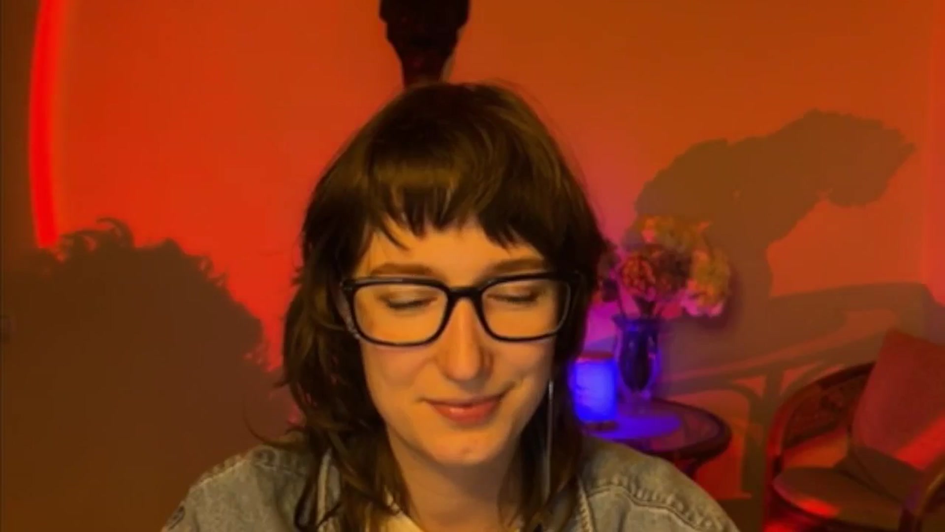 Gallery image thumbnail from LoooneyTunes's myfreecams stream on, 04/01/2025, 18:30 image 14 of 20