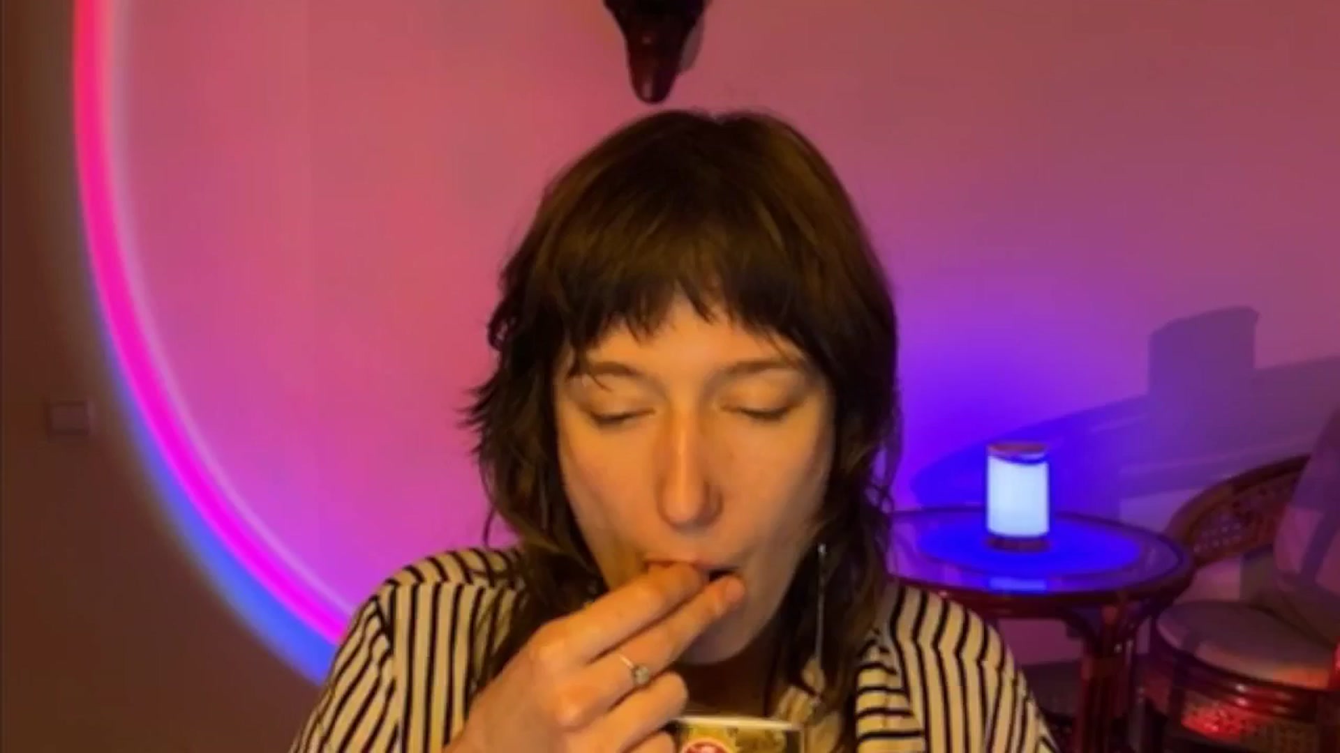 Gallery image thumbnail from LoooneyTunes's myfreecams stream on, 04/02/2025, 15:33 image 8 of 20
