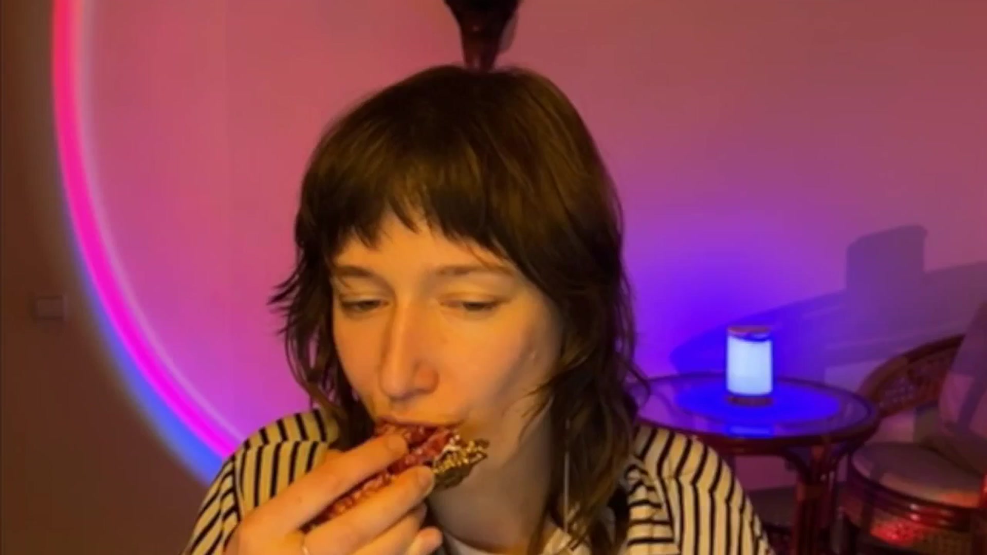 Gallery image thumbnail from LoooneyTunes's myfreecams stream on, 04/02/2025, 15:33 image 3 of 20