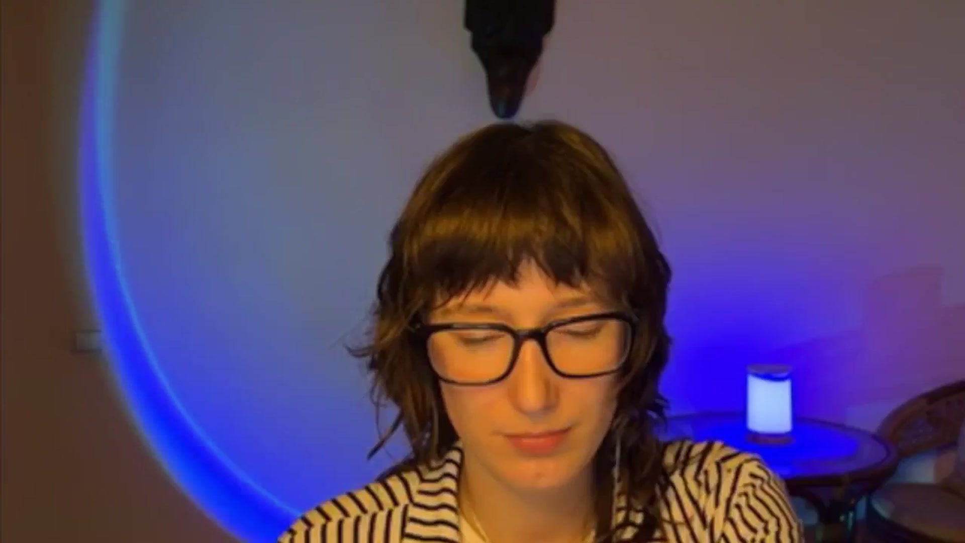 Gallery image thumbnail from LoooneyTunes's myfreecams stream on, 04/02/2025, 21:01 image 10 of 20