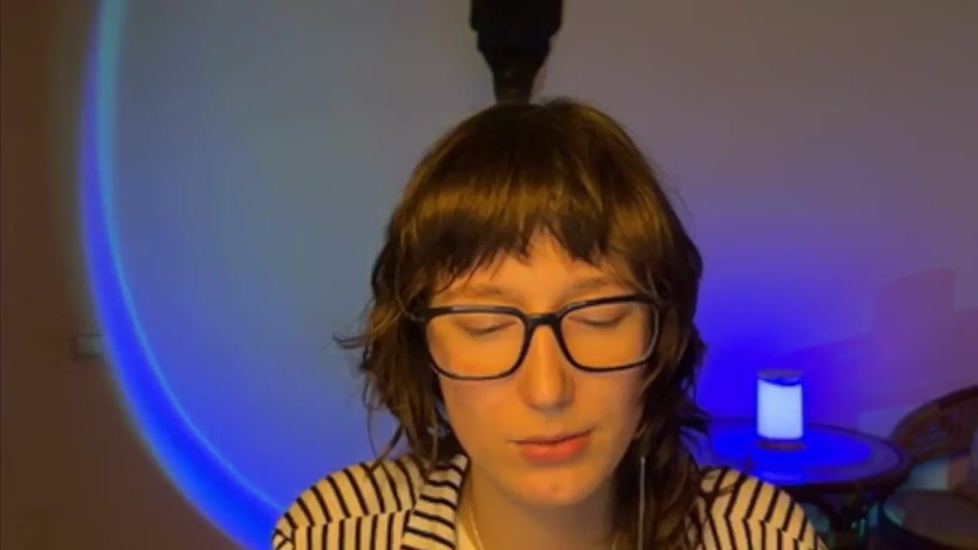 Gallery image thumbnail from LoooneyTunes's myfreecams stream on, 04/02/2025, 21:01 image 8 of 20
