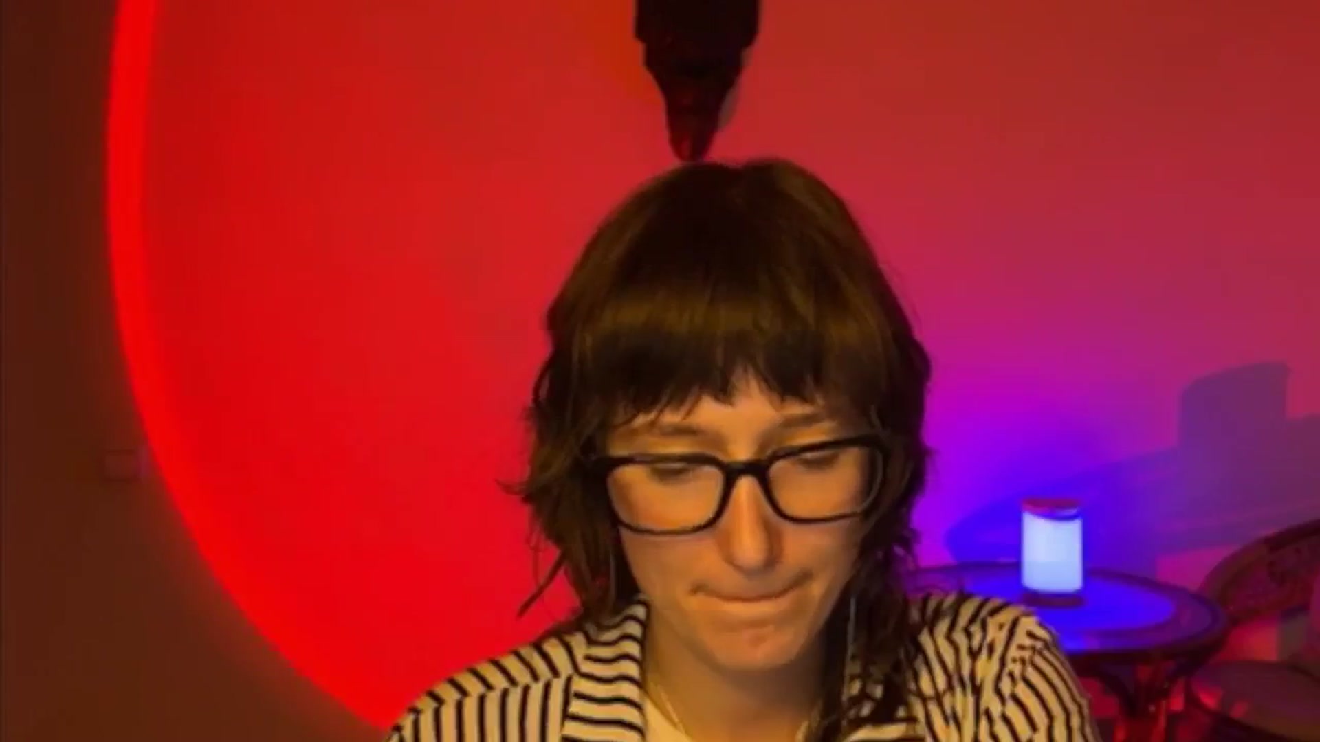 Gallery image thumbnail from LoooneyTunes's myfreecams stream on, 04/02/2025, 21:01 image 9 of 20