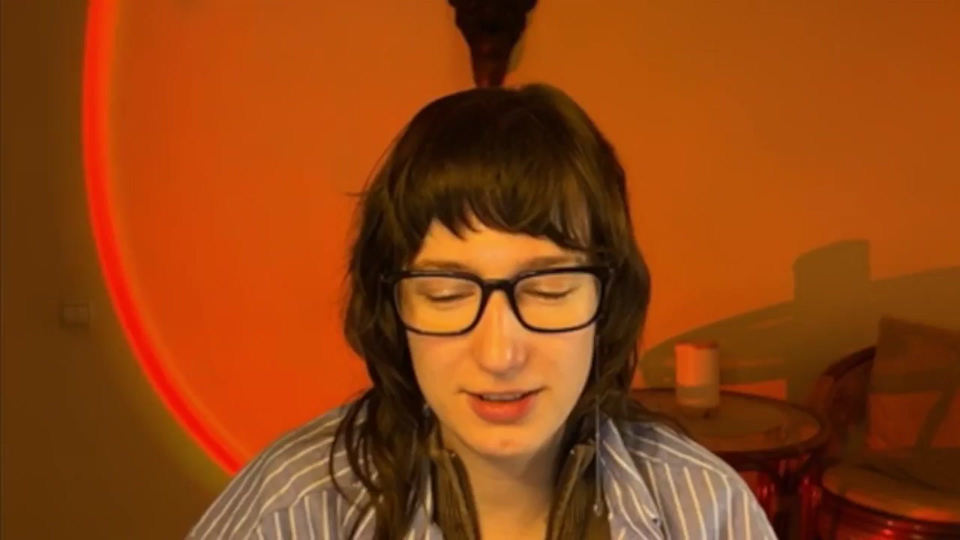 Gallery image thumbnail from LoooneyTunes's myfreecams stream on, 04/05/2025, 10:24 image 9 of 20