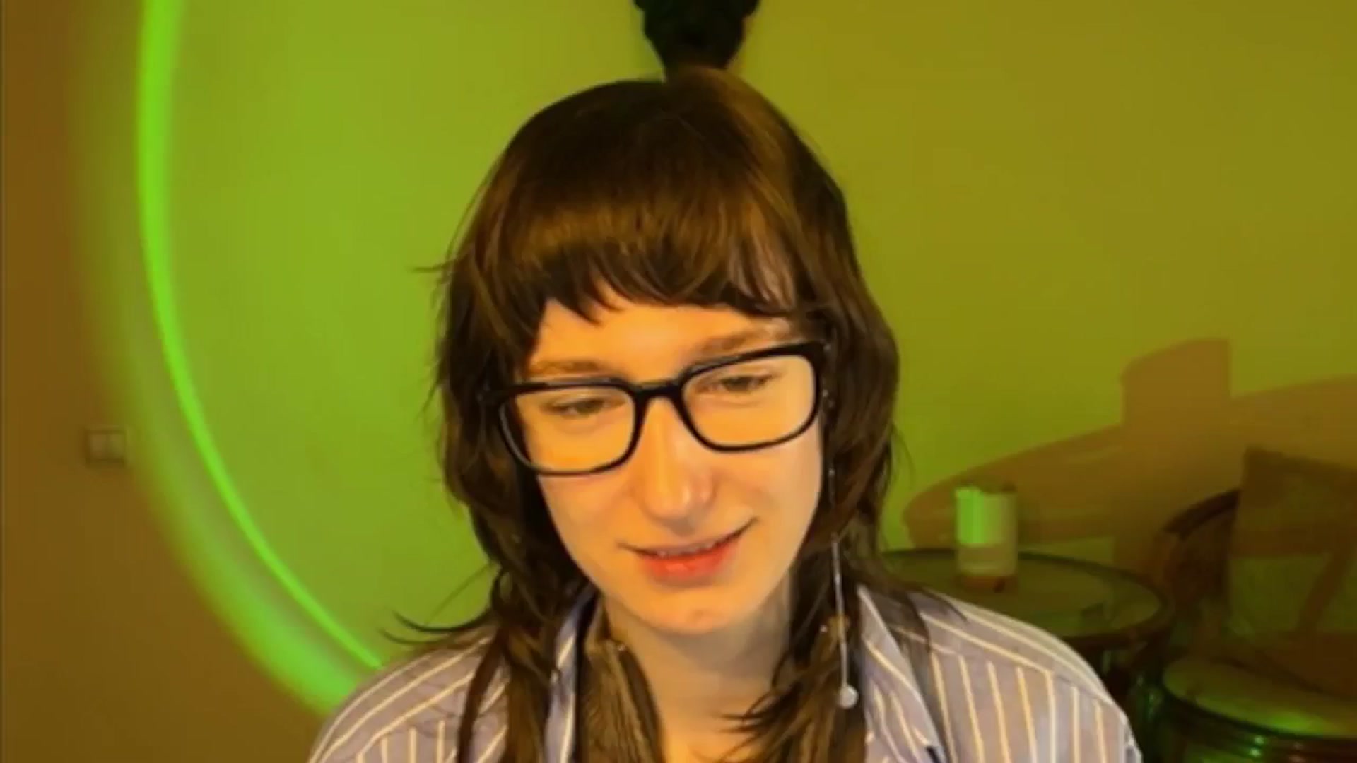Gallery image thumbnail from LoooneyTunes's myfreecams stream on, 04/05/2025, 10:24 image 14 of 20