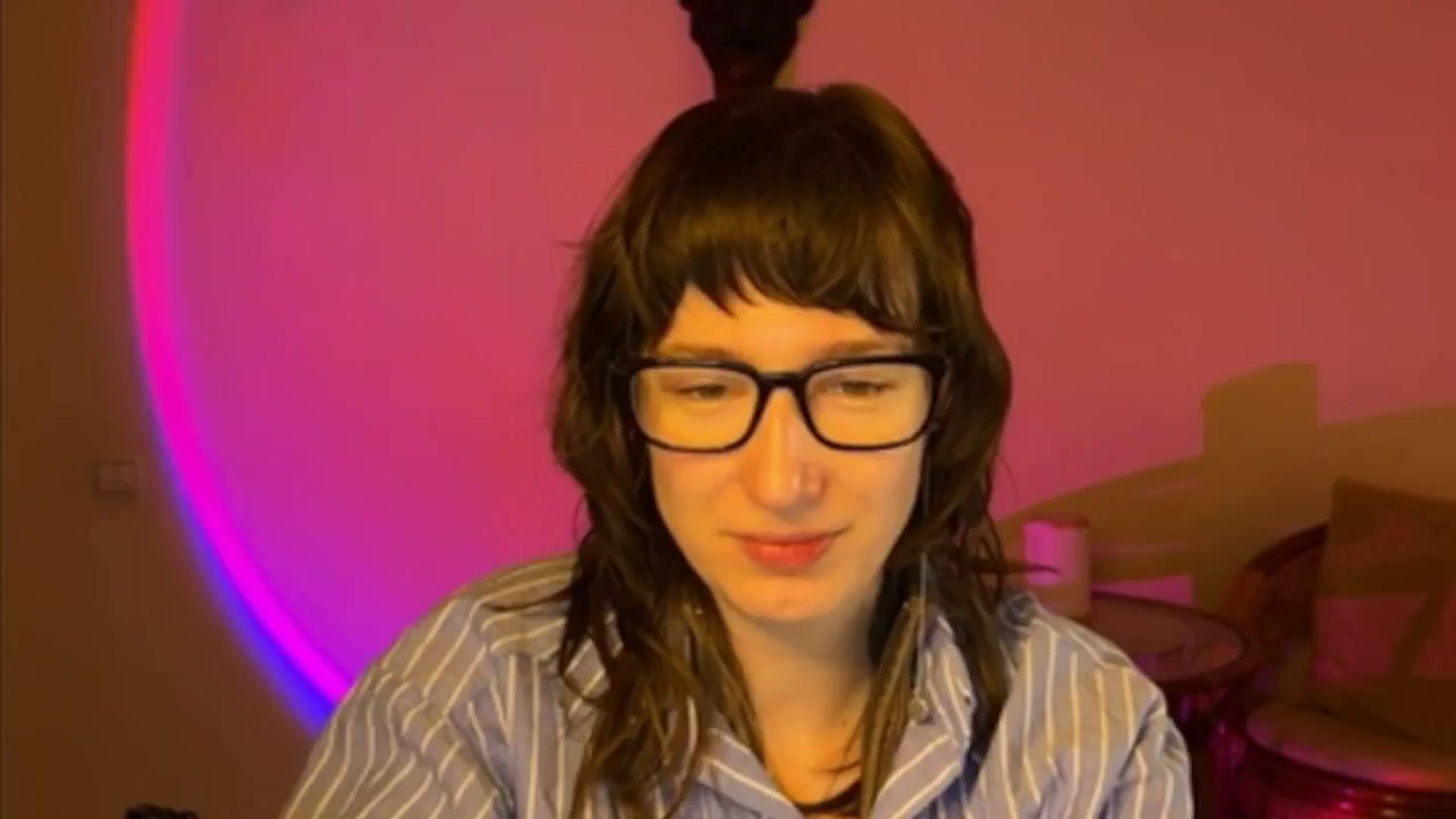 Gallery image thumbnail from LoooneyTunes's myfreecams stream on, 04/05/2025, 10:24 image 2 of 20