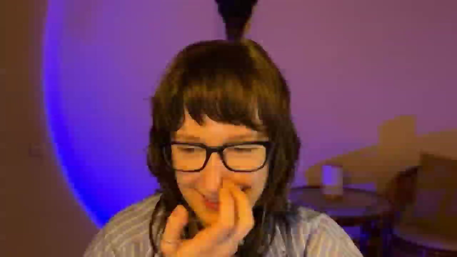 Gallery image thumbnail from LoooneyTunes's myfreecams stream on, 04/05/2025, 10:54 image 4 of 20