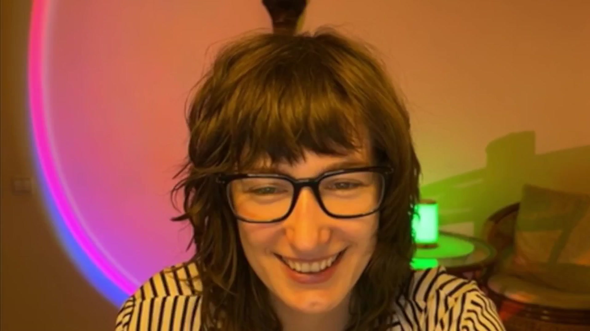 Gallery image thumbnail from LoooneyTunes's myfreecams stream on, 04/08/2025, 18:02 image 8 of 20