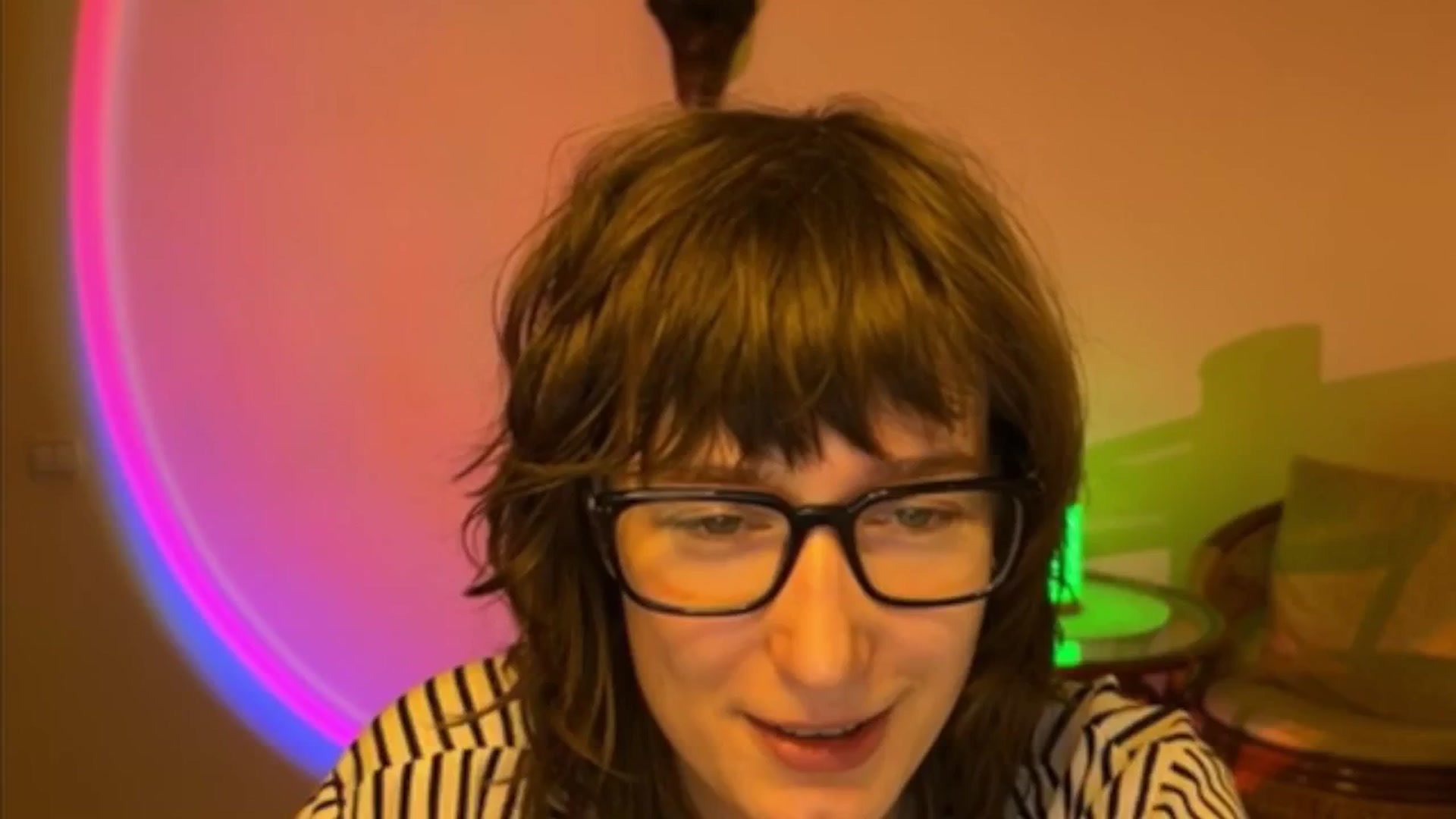 Gallery image thumbnail from LoooneyTunes's myfreecams stream on, 04/08/2025, 18:02 image 11 of 20
