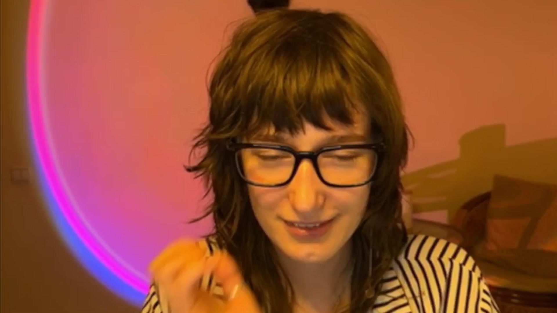 Gallery image thumbnail from LoooneyTunes's myfreecams stream on, 04/08/2025, 18:29 image 10 of 20