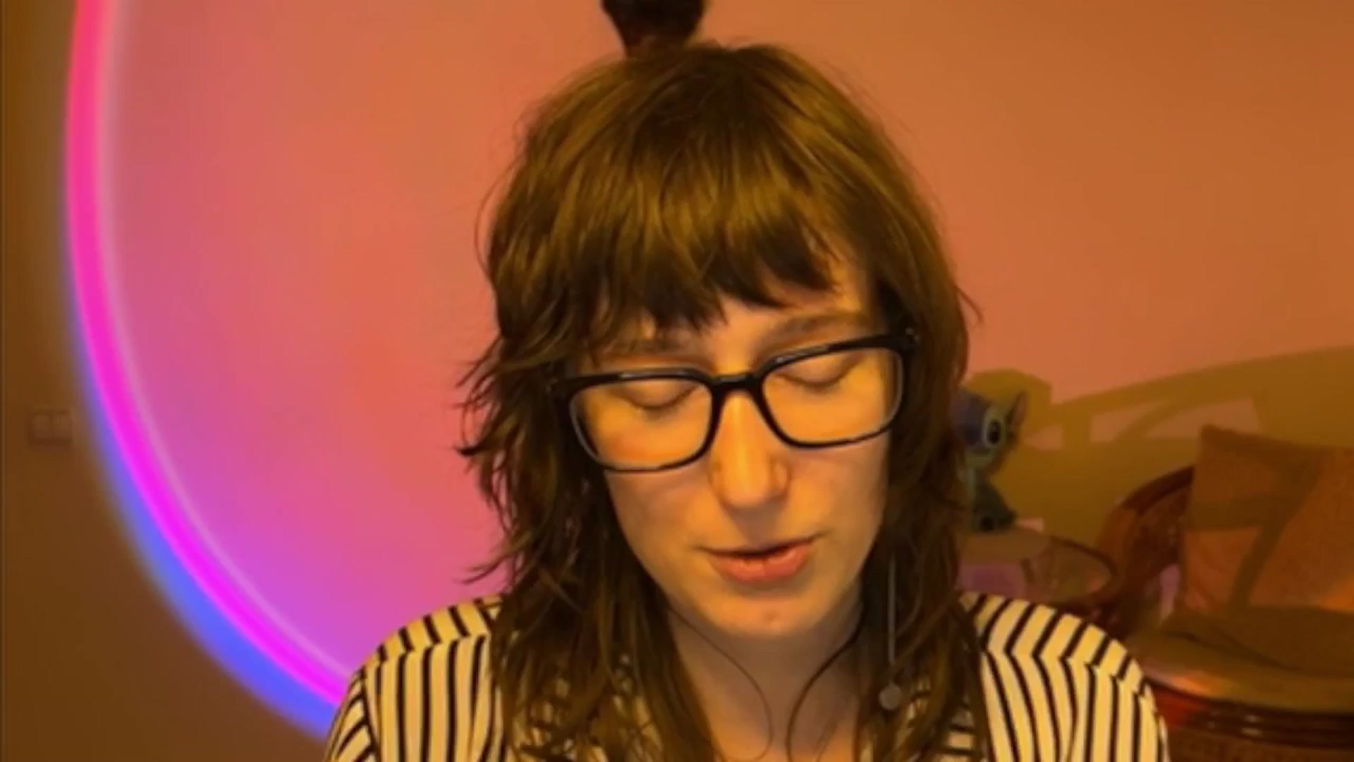 Gallery image thumbnail from LoooneyTunes's myfreecams stream on, 04/08/2025, 18:29 image 19 of 20