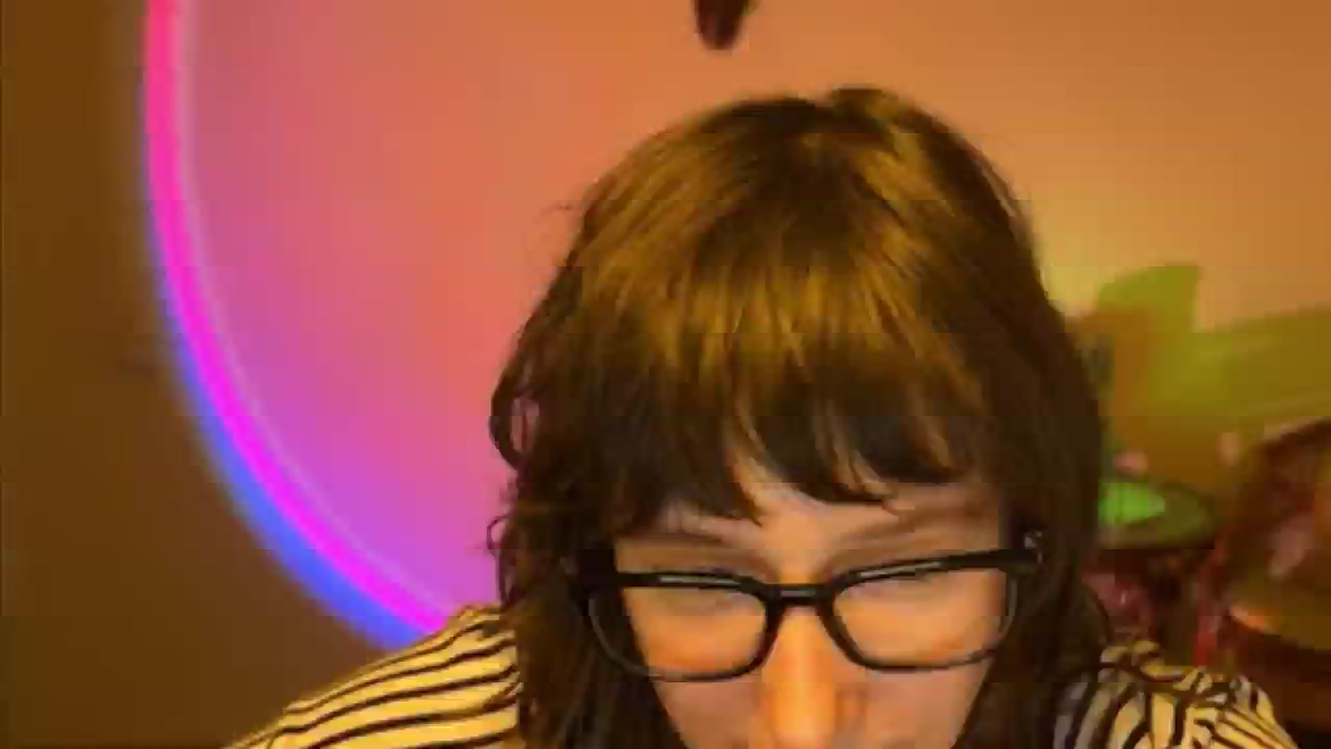 Gallery image thumbnail from LoooneyTunes's myfreecams stream on, 04/08/2025, 21:39 image 4 of 20