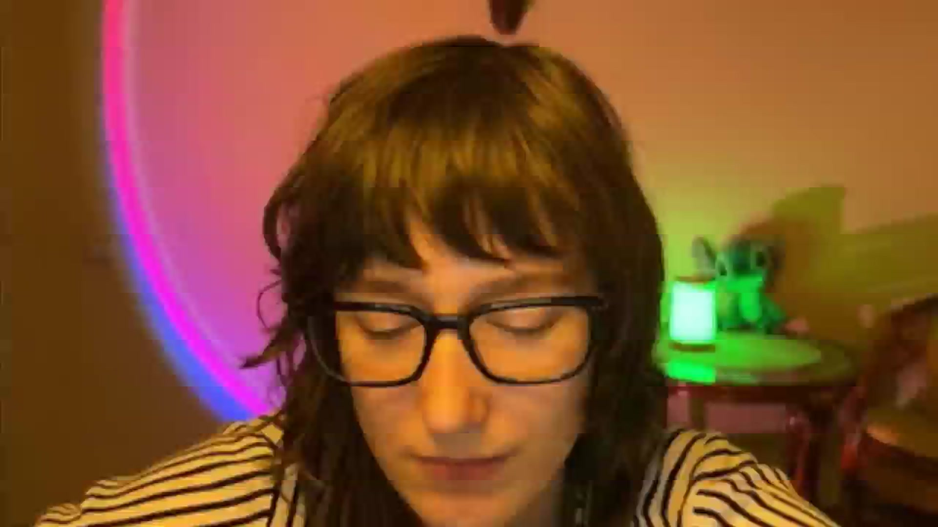 Gallery image thumbnail from LoooneyTunes's myfreecams stream on, 04/08/2025, 21:39 image 6 of 20