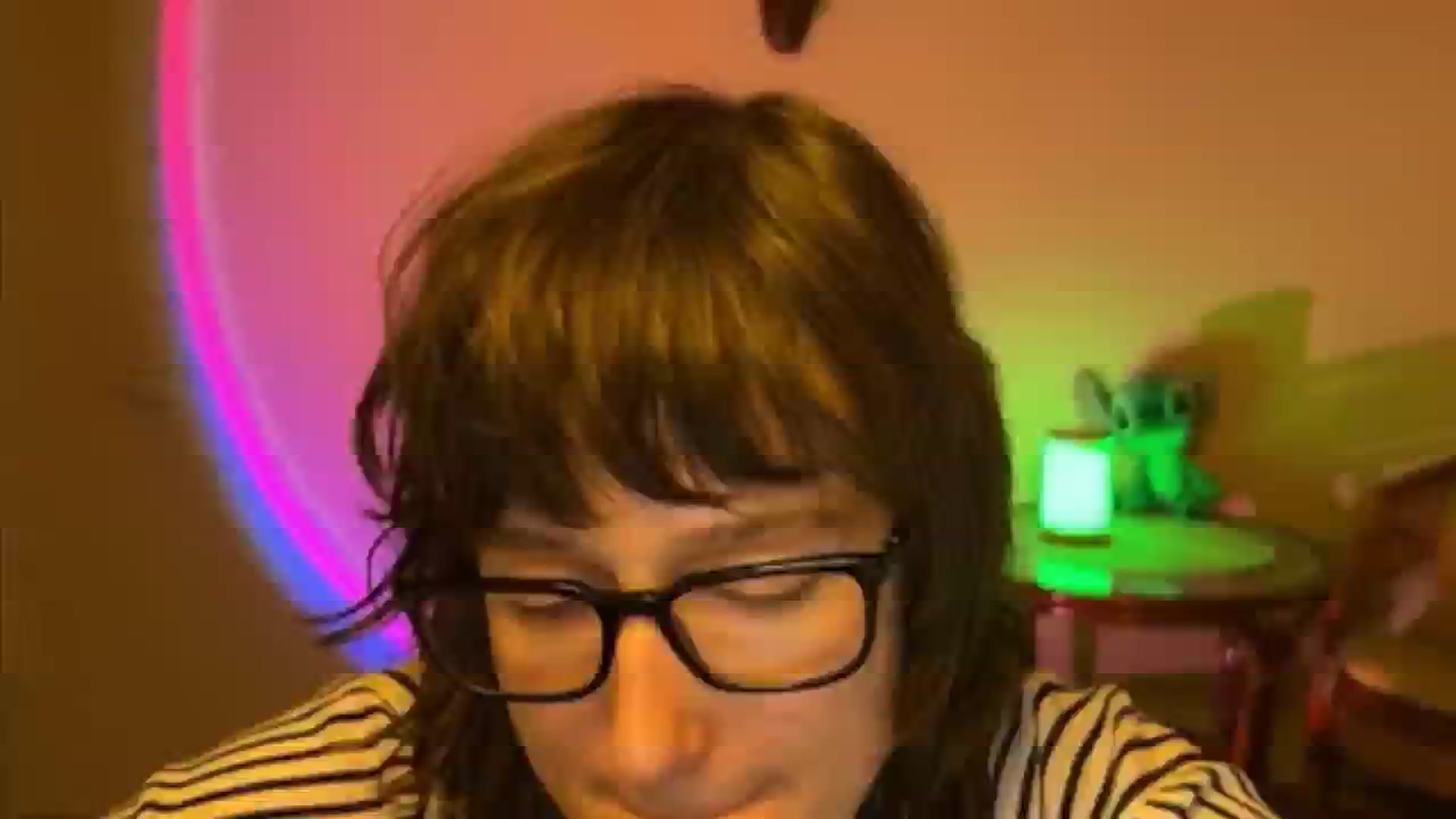 Gallery image thumbnail from LoooneyTunes's myfreecams stream on, 04/08/2025, 21:39 image 14 of 20