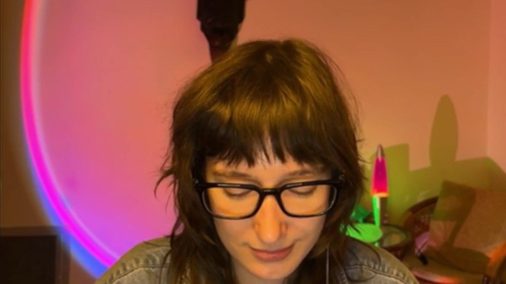 Gallery image thumbnail from LoooneyTunes's myfreecams stream on, 04/11/2025, 14:03 image 5 of 20