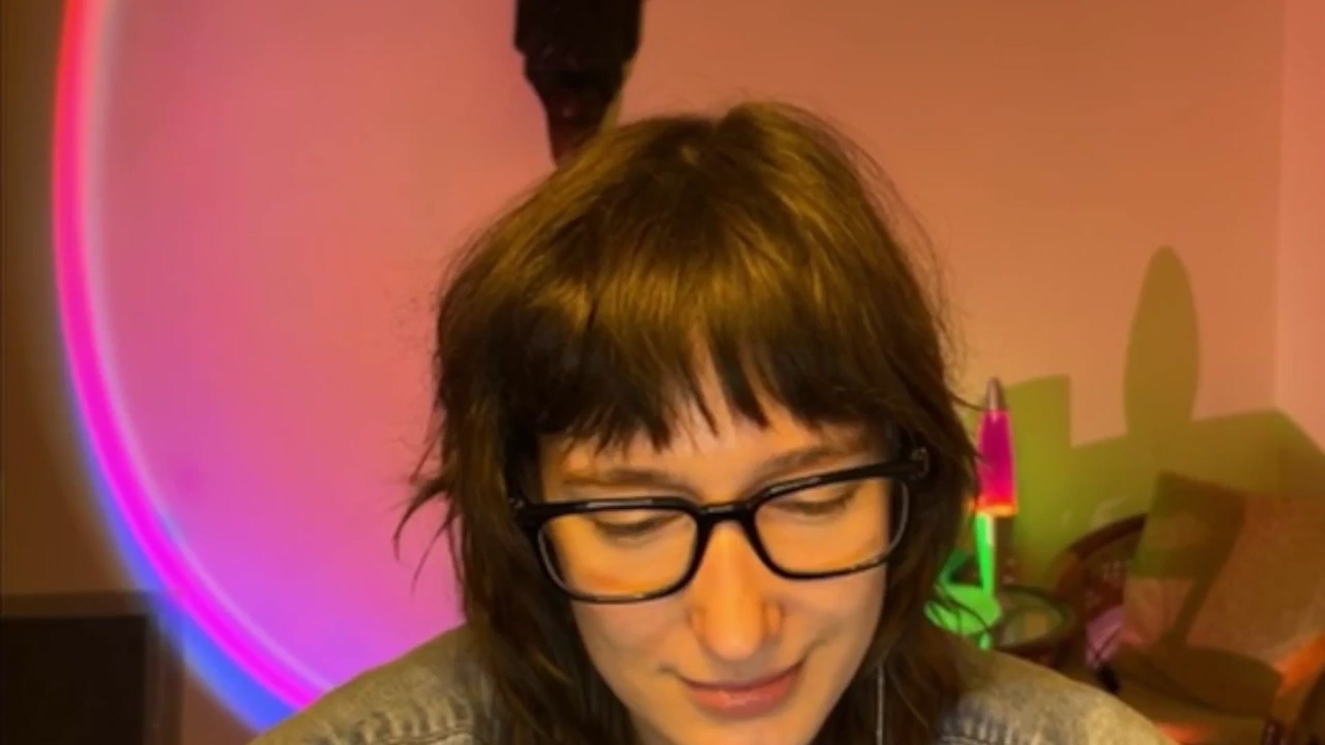 Gallery image thumbnail from LoooneyTunes's myfreecams stream on, 04/11/2025, 14:03 image 1 of 20
