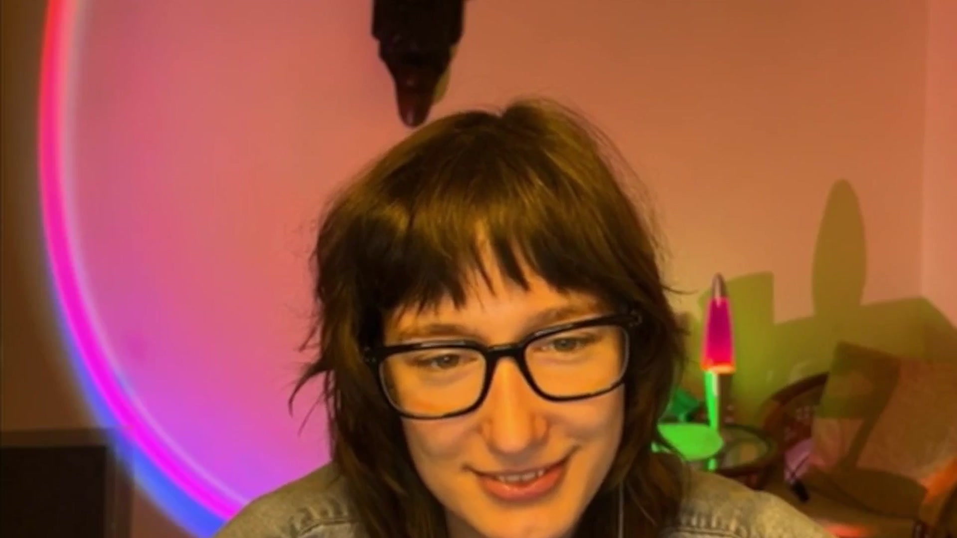 Gallery image thumbnail from LoooneyTunes's myfreecams stream on, 04/11/2025, 14:03 image 2 of 20