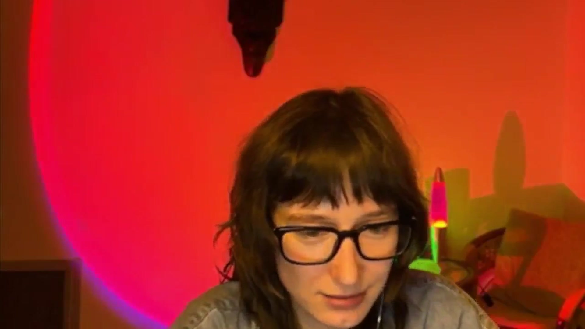 Gallery image thumbnail from LoooneyTunes's myfreecams stream on, 04/11/2025, 14:16 image 12 of 20