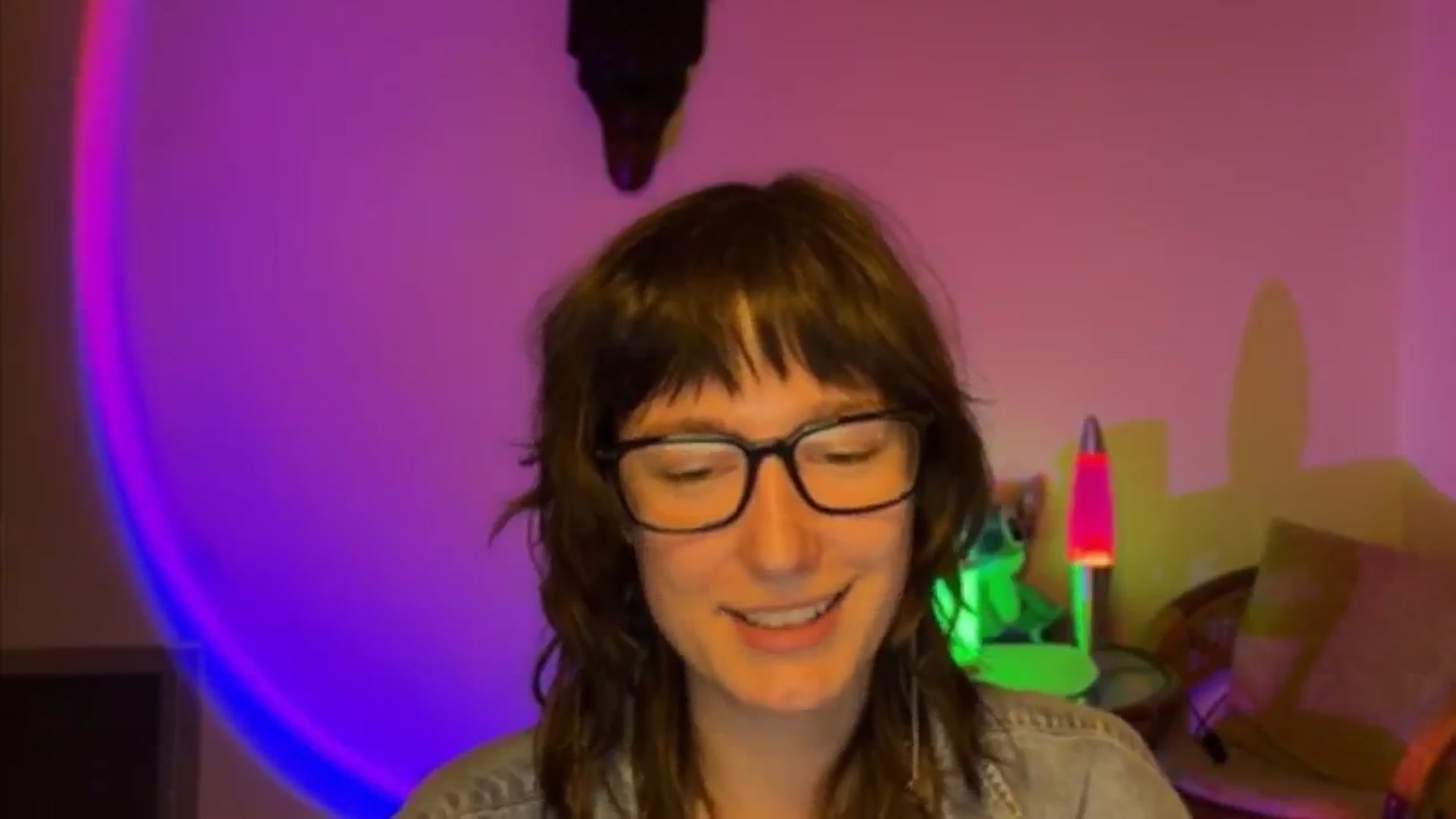 Gallery image thumbnail from LoooneyTunes's myfreecams stream on, 04/11/2025, 14:16 image 15 of 20