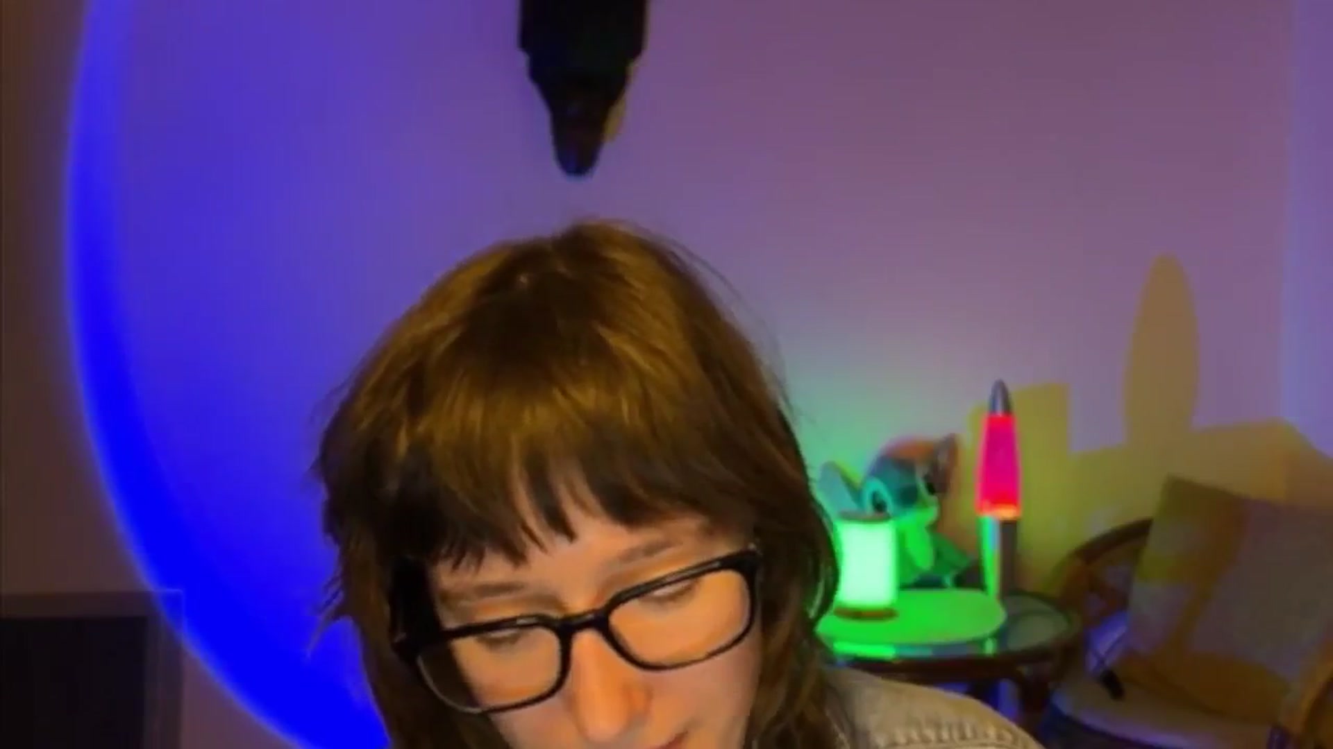 Gallery image thumbnail from LoooneyTunes's myfreecams stream on, 04/11/2025, 14:16 image 2 of 20