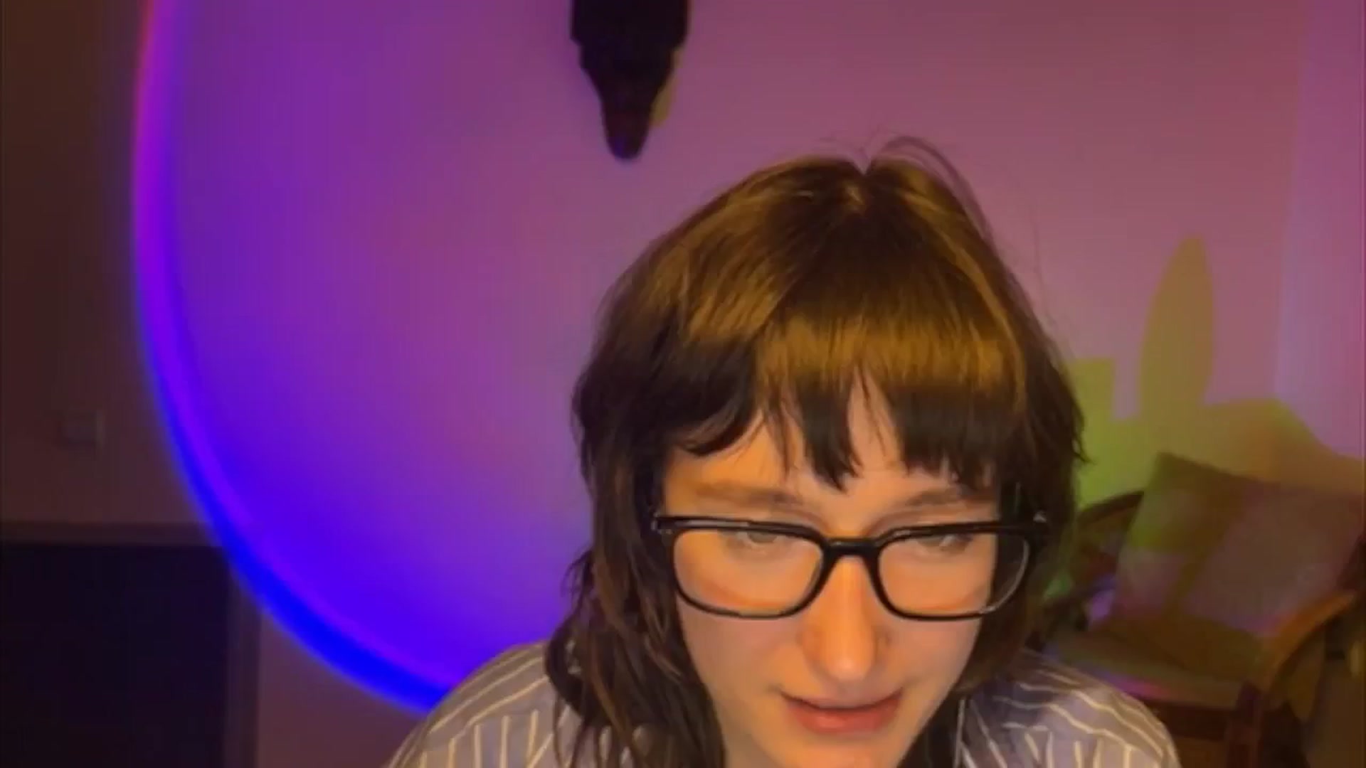 Gallery image thumbnail from LoooneyTunes's myfreecams stream on, 04/13/2025, 20:01 image 12 of 20