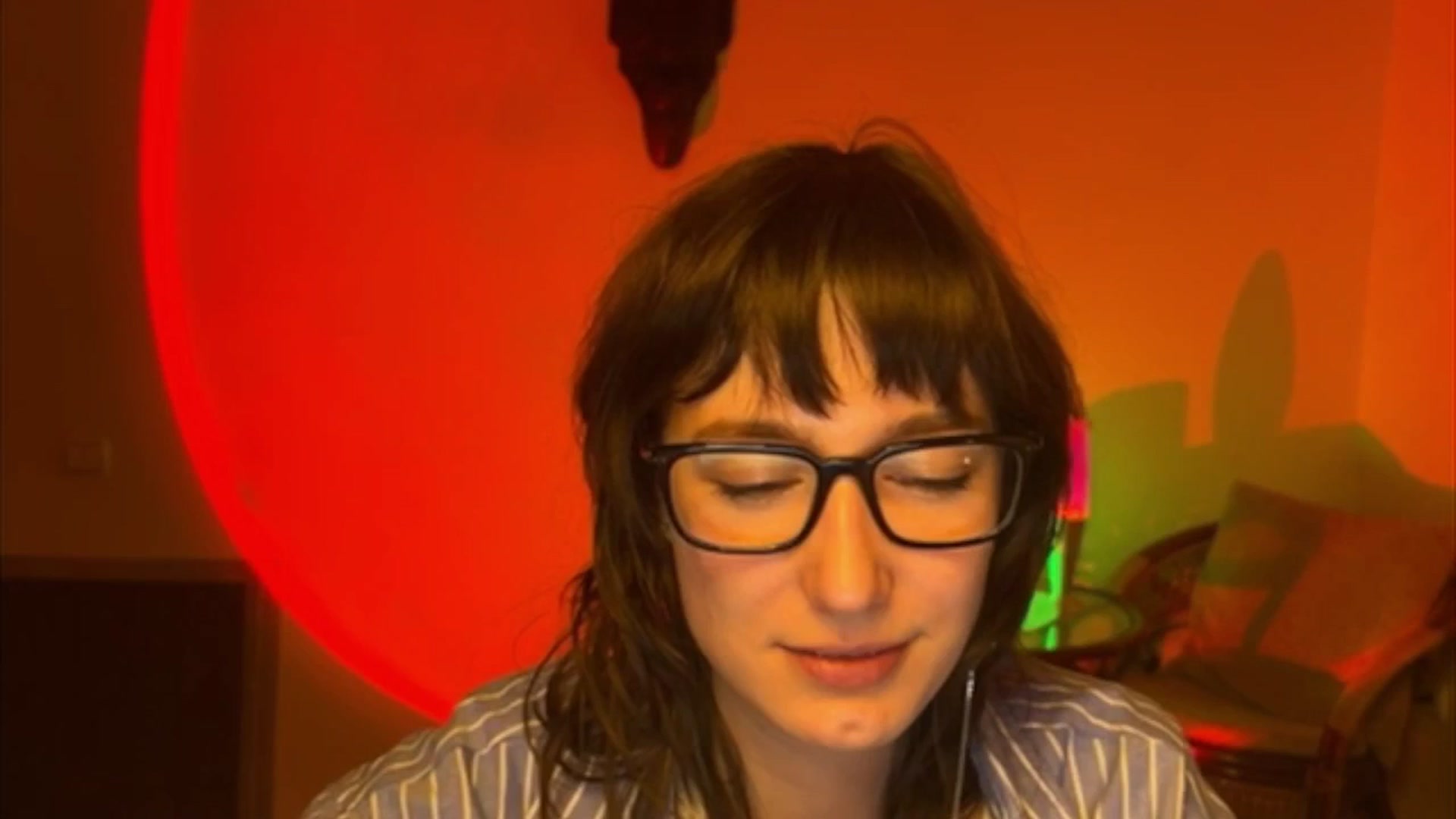 Gallery image thumbnail from LoooneyTunes's myfreecams stream on, 04/13/2025, 20:01 image 18 of 20