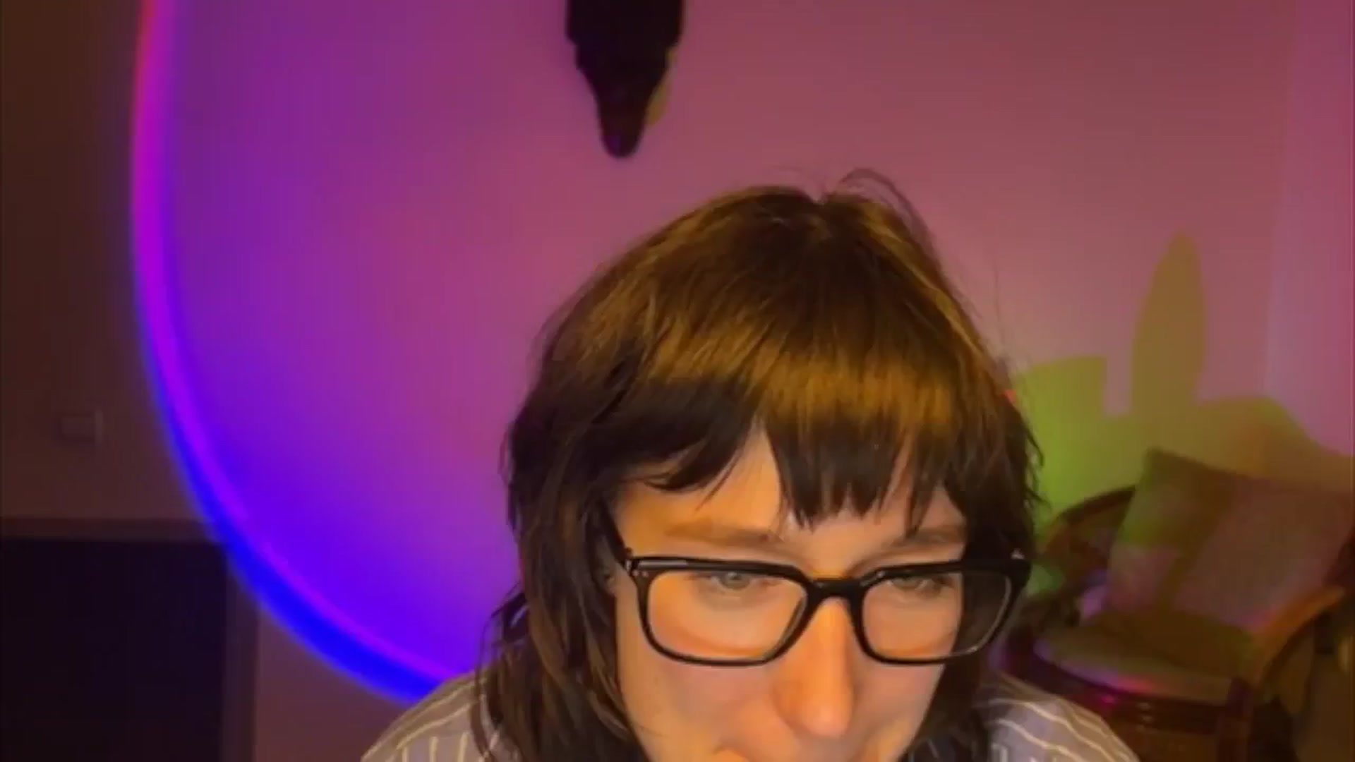 Gallery image thumbnail from LoooneyTunes's myfreecams stream on, 04/13/2025, 20:01 image 7 of 20