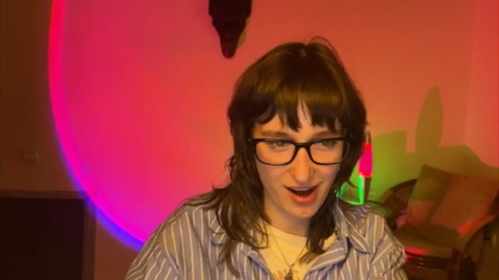 Gallery image thumbnail from LoooneyTunes's myfreecams stream on, 04/13/2025, 20:01 image 20 of 20