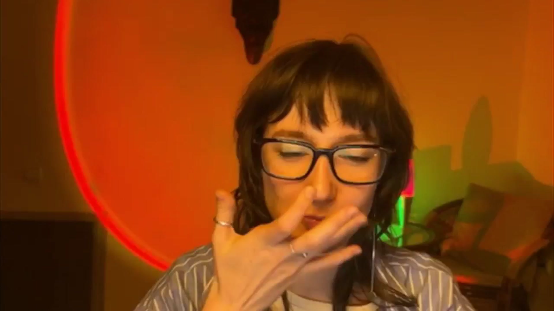 Gallery image thumbnail from LoooneyTunes's myfreecams stream on, 04/13/2025, 20:01 image 13 of 20