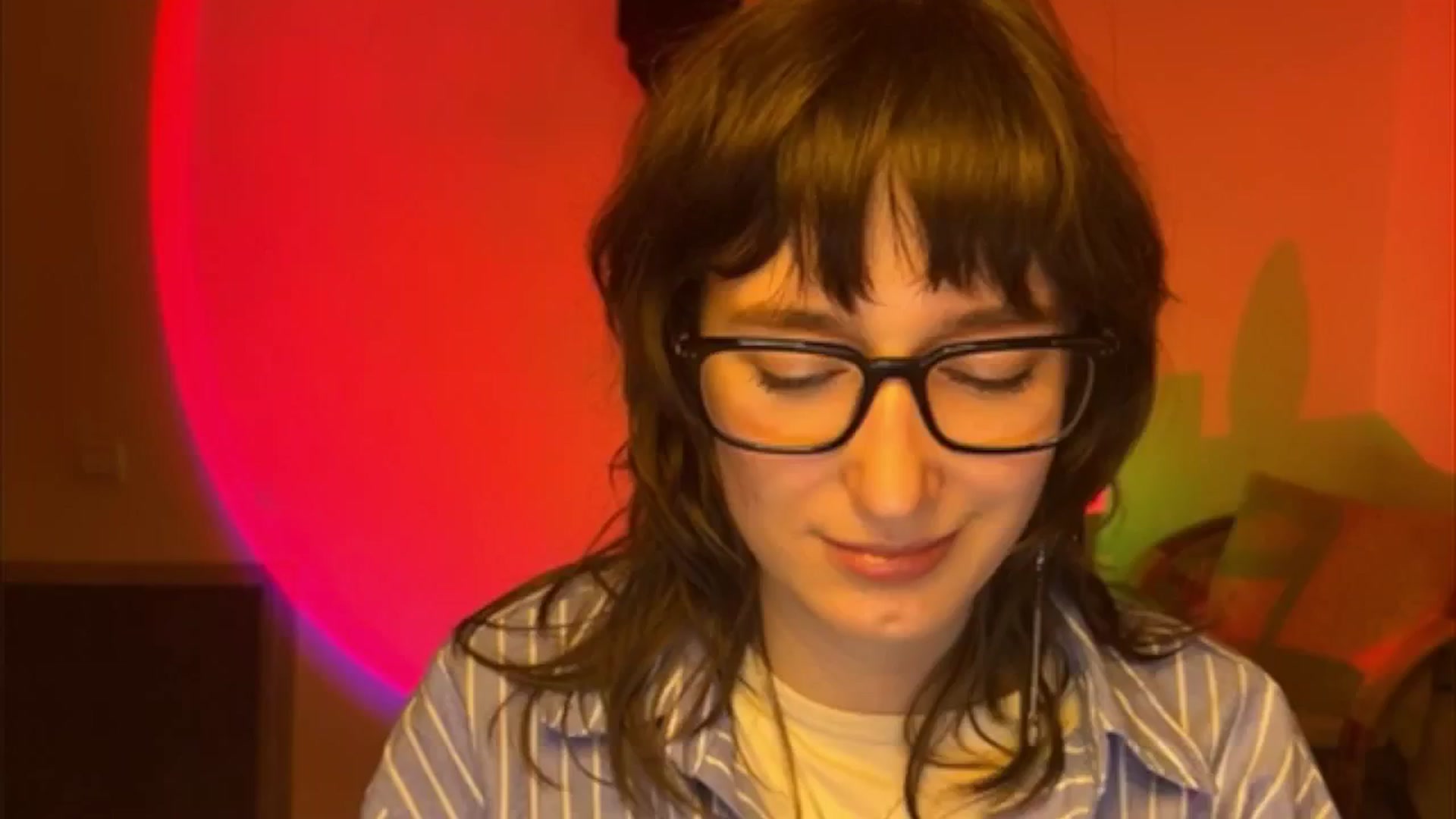Gallery image thumbnail from LoooneyTunes's myfreecams stream on, 04/13/2025, 20:54 image 9 of 20