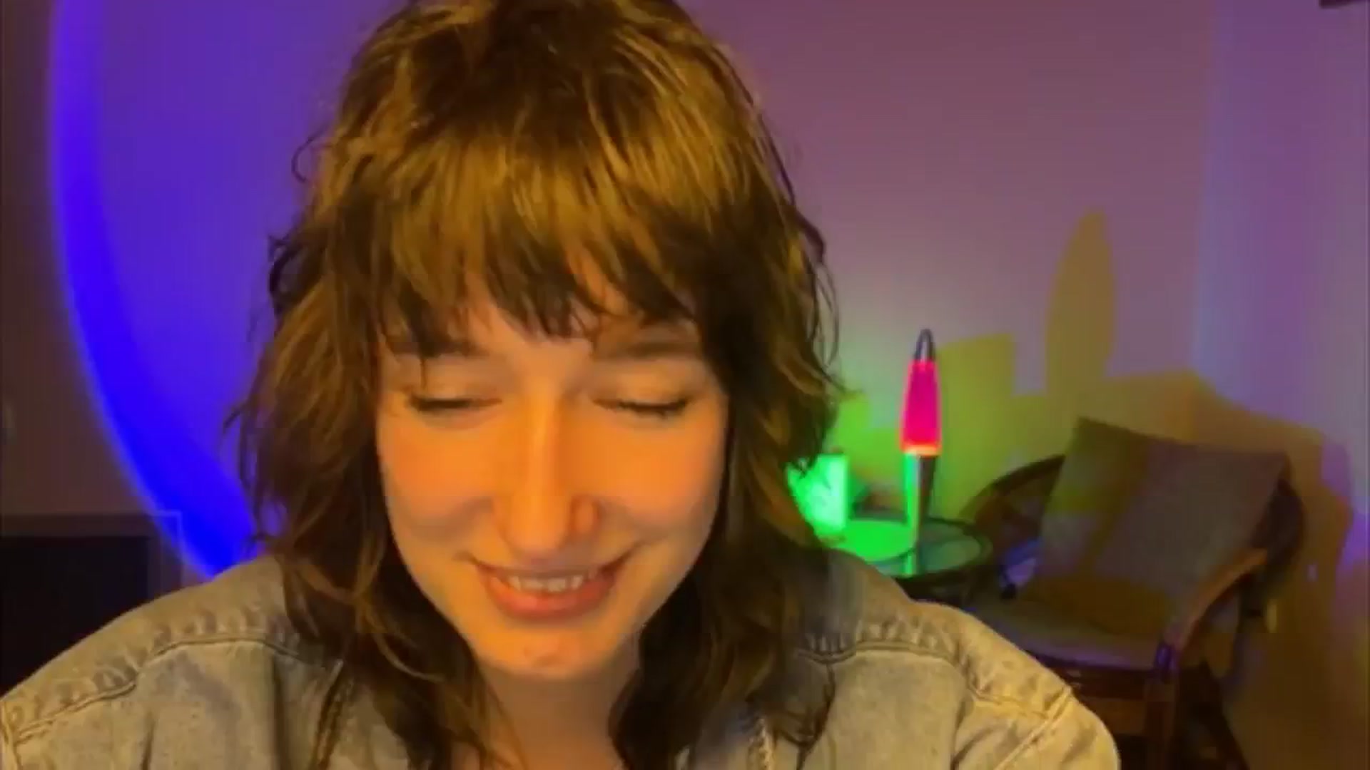 Gallery image thumbnail from LoooneyTunes's myfreecams stream on, 04/14/2025, 20:34 image 2 of 20