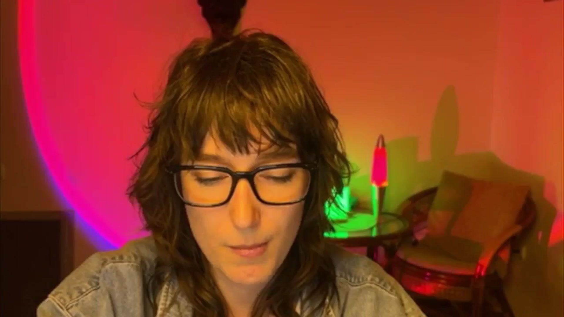 Gallery image thumbnail from LoooneyTunes's myfreecams stream on, 04/14/2025, 20:34 image 17 of 20