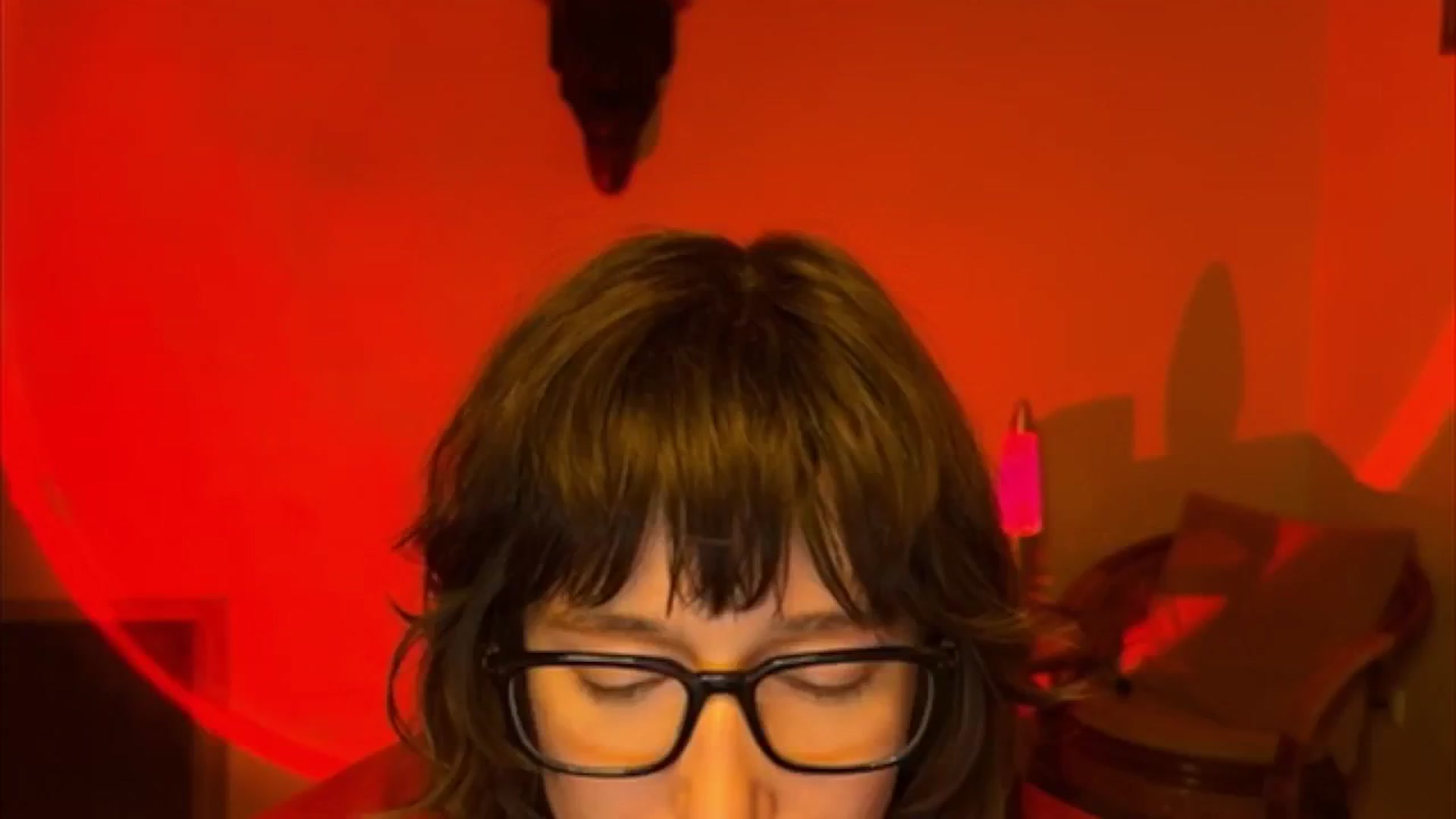 Gallery image thumbnail from LoooneyTunes's myfreecams stream on, 04/16/2025, 21:43 image 4 of 20