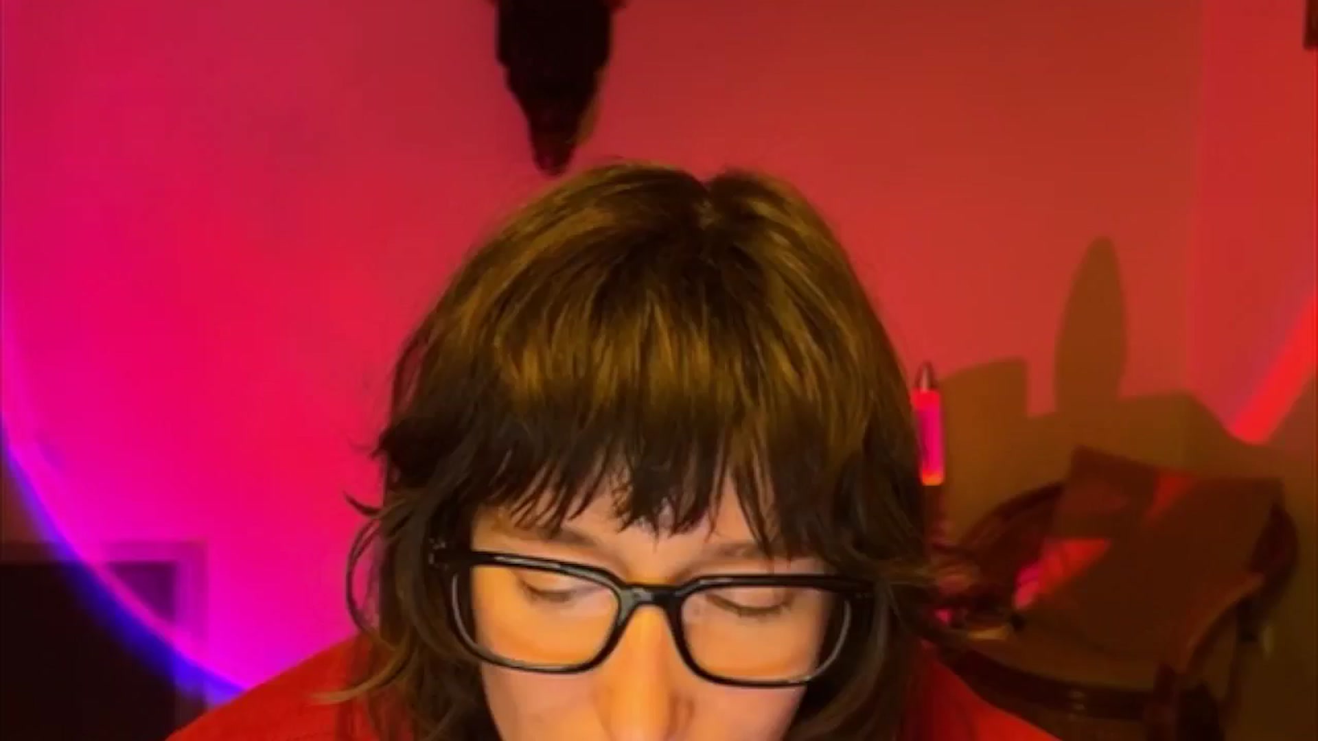 Gallery image thumbnail from LoooneyTunes's myfreecams stream on, 04/16/2025, 21:43 image 14 of 20