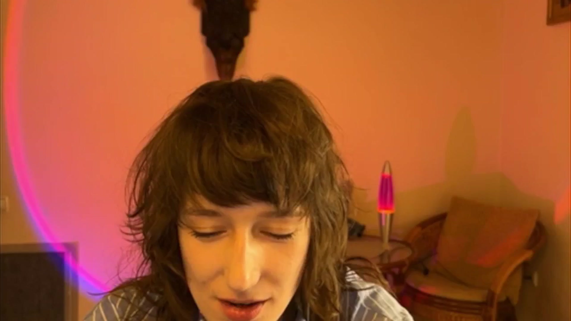 Gallery image thumbnail from LoooneyTunes's myfreecams stream on, 04/17/2025, 15:22 image 10 of 20