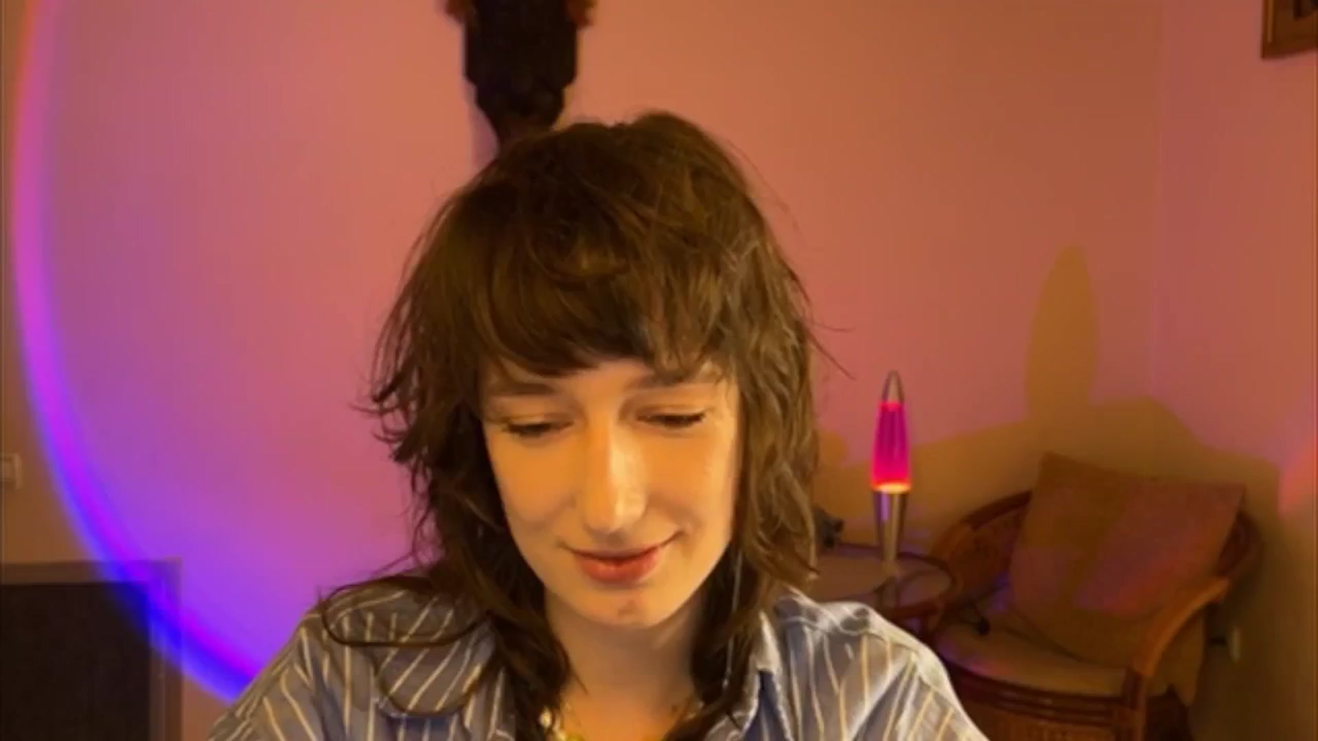 Gallery image thumbnail from LoooneyTunes's myfreecams stream on, 04/17/2025, 15:22 image 18 of 20