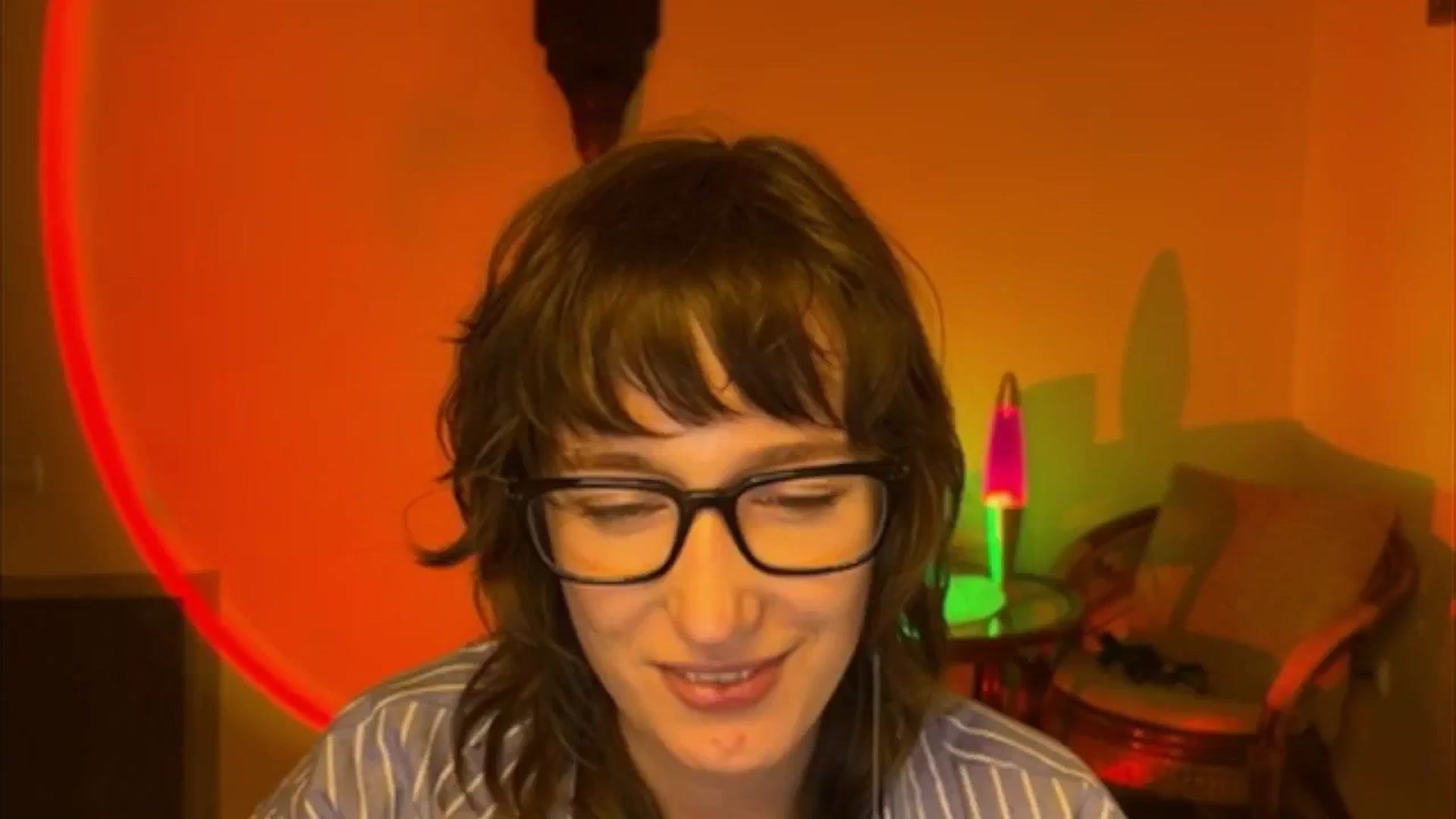 Gallery image thumbnail from LoooneyTunes's myfreecams stream on, 04/17/2025, 21:45 image 4 of 20