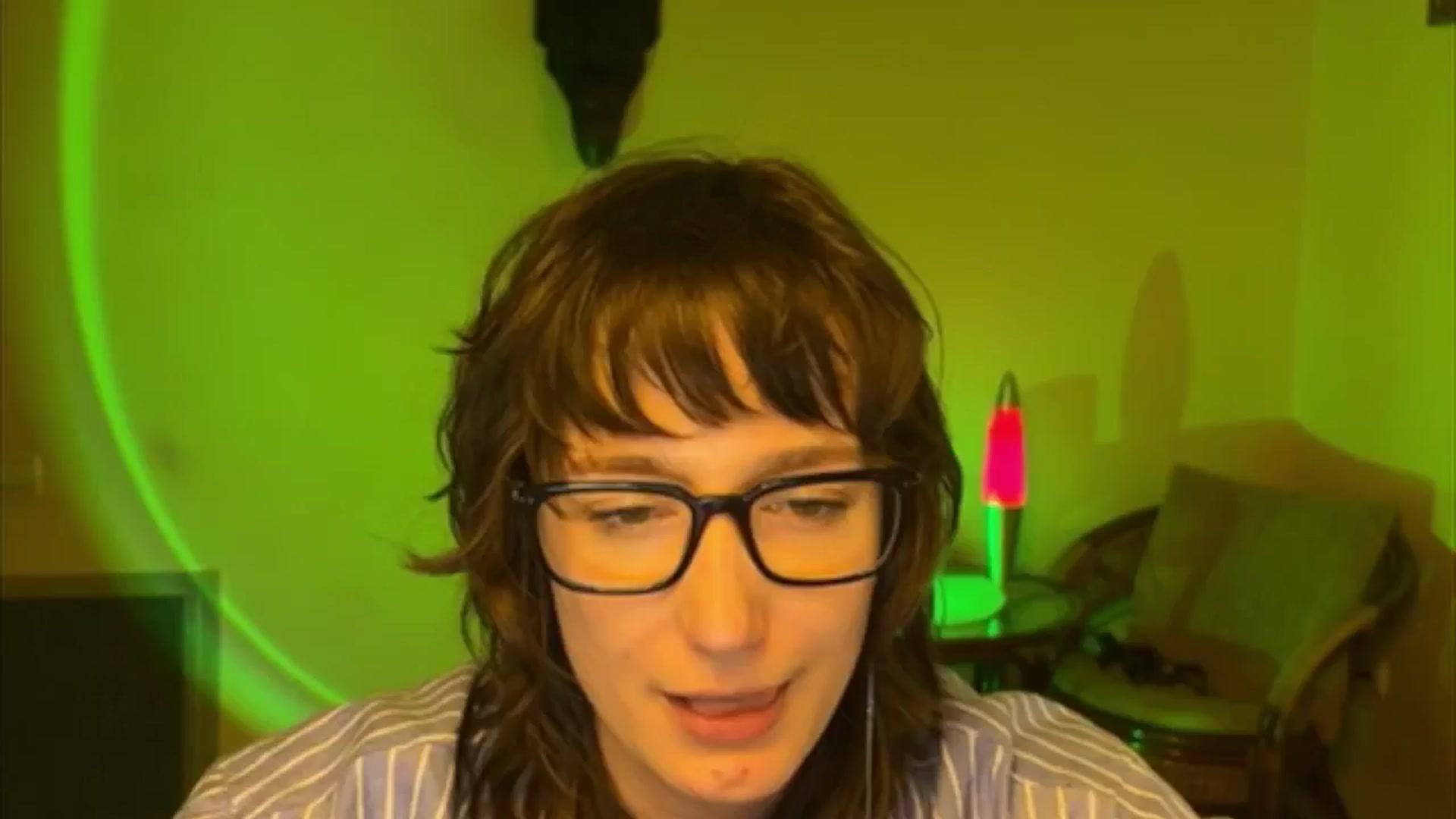 Gallery image thumbnail from LoooneyTunes's myfreecams stream on, 04/17/2025, 21:45 image 18 of 20