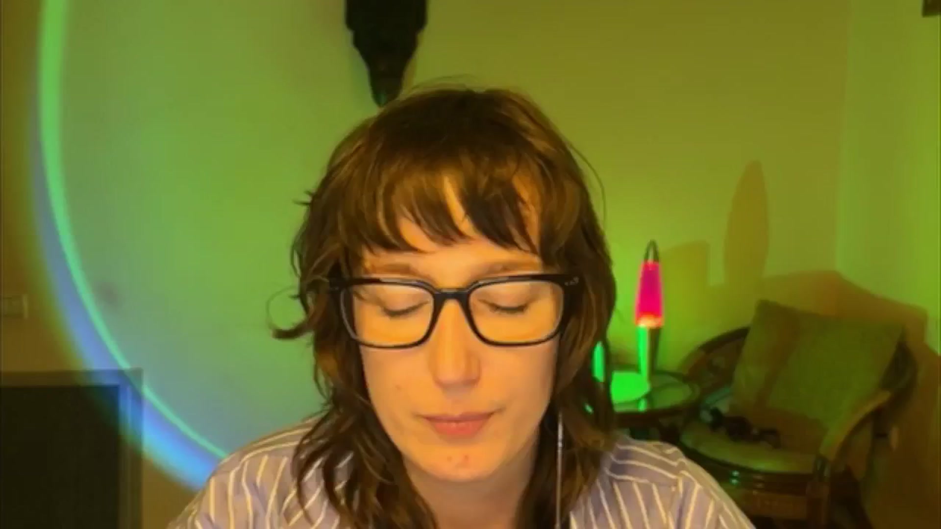 Gallery image thumbnail from LoooneyTunes's myfreecams stream on, 04/17/2025, 21:45 image 5 of 20