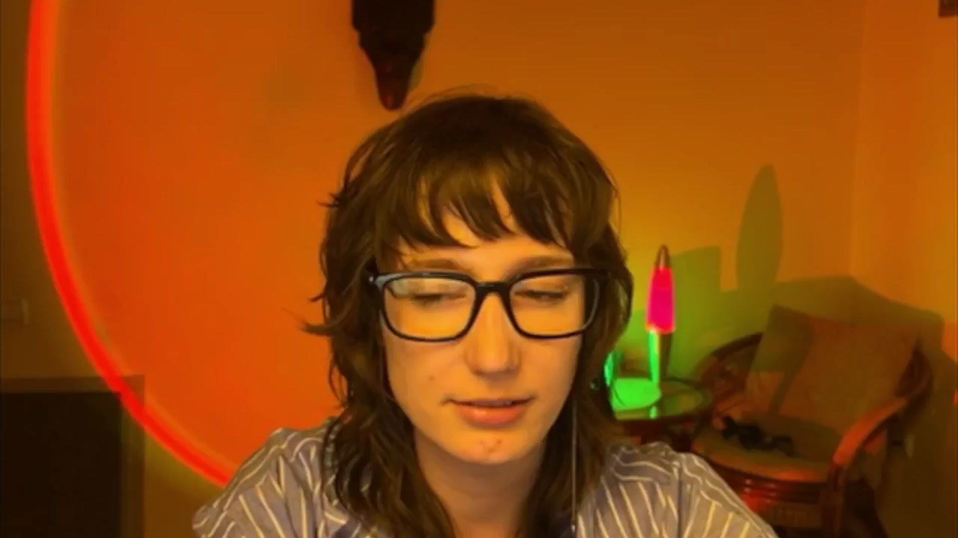 Gallery image thumbnail from LoooneyTunes's myfreecams stream on, 04/17/2025, 21:45 image 14 of 20